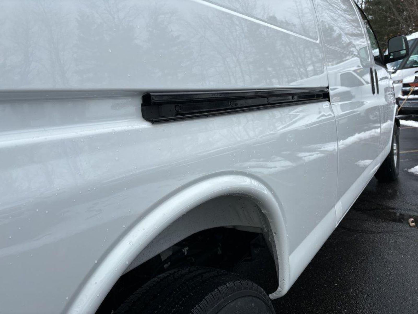 2025 Chevrolet Express Cargo Work Van - Photo 20