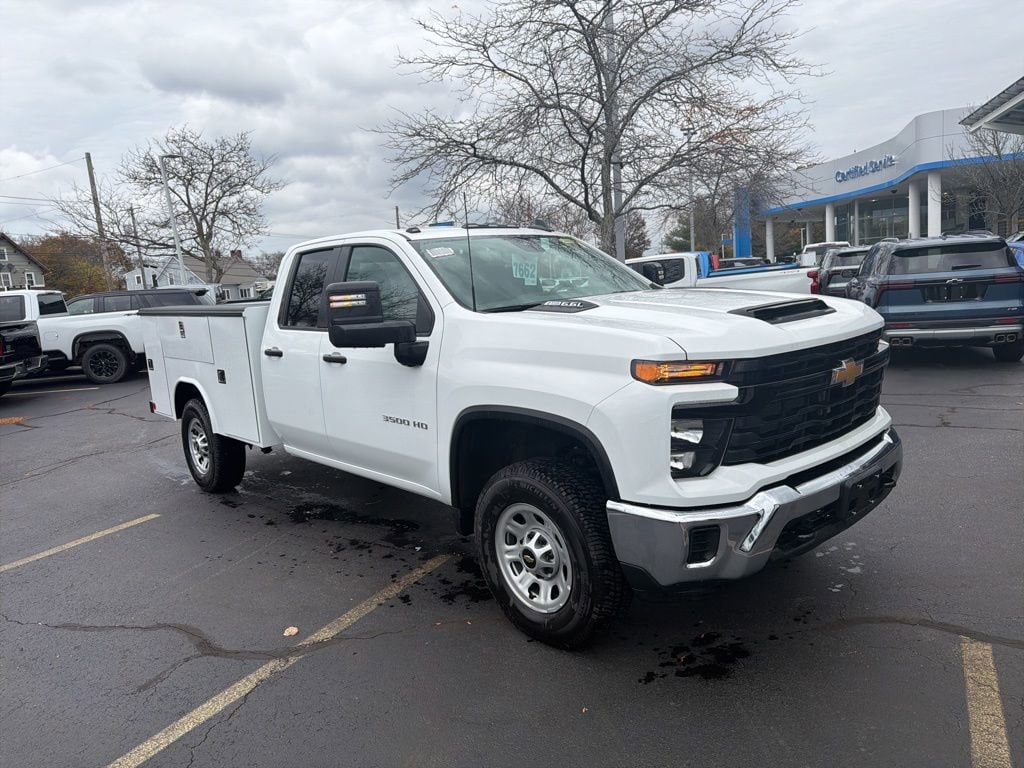 2025 Chevrolet Silverado 3500HD Work Truck's photo