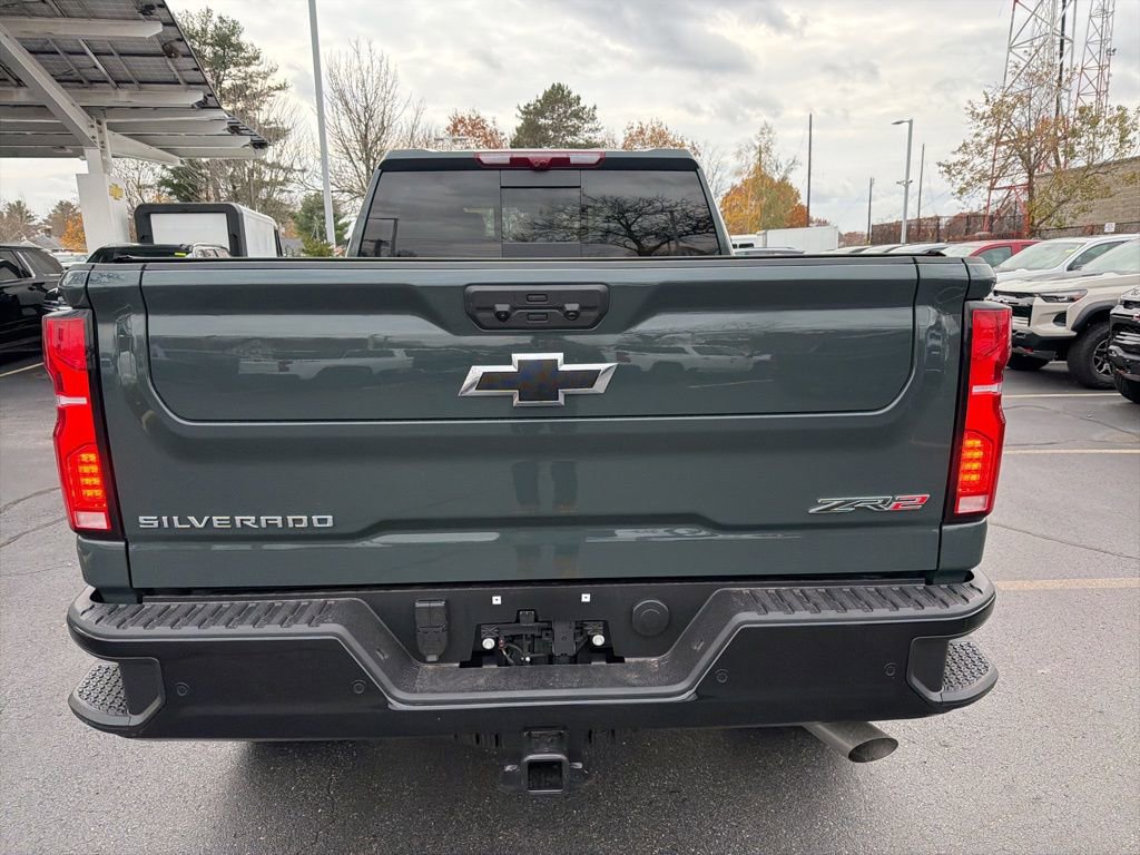 2026 Chevrolet Silverado 2500HD ZR2 photo 4