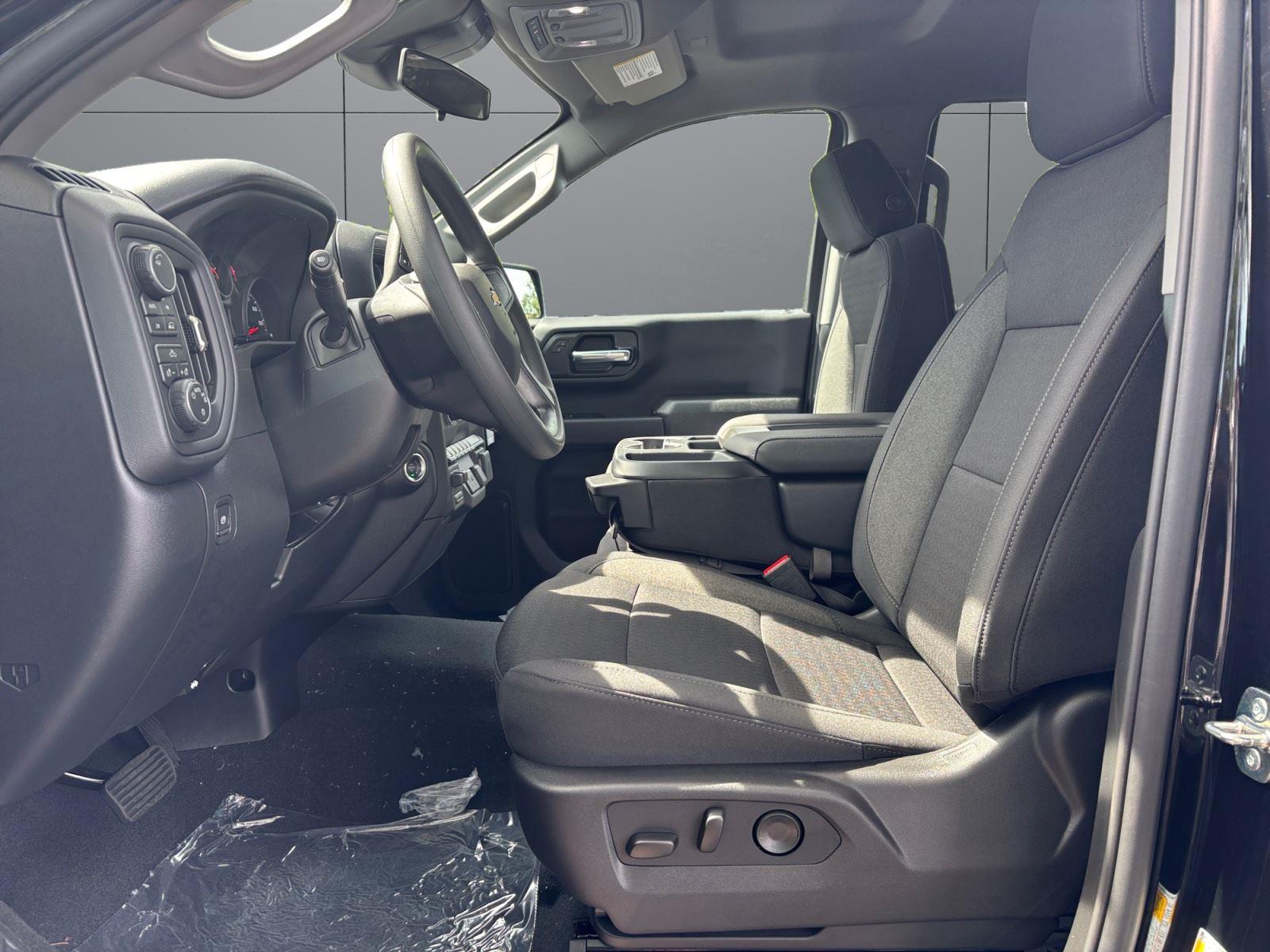 2026 Chevrolet Silverado 1500 Custom - Photo 10