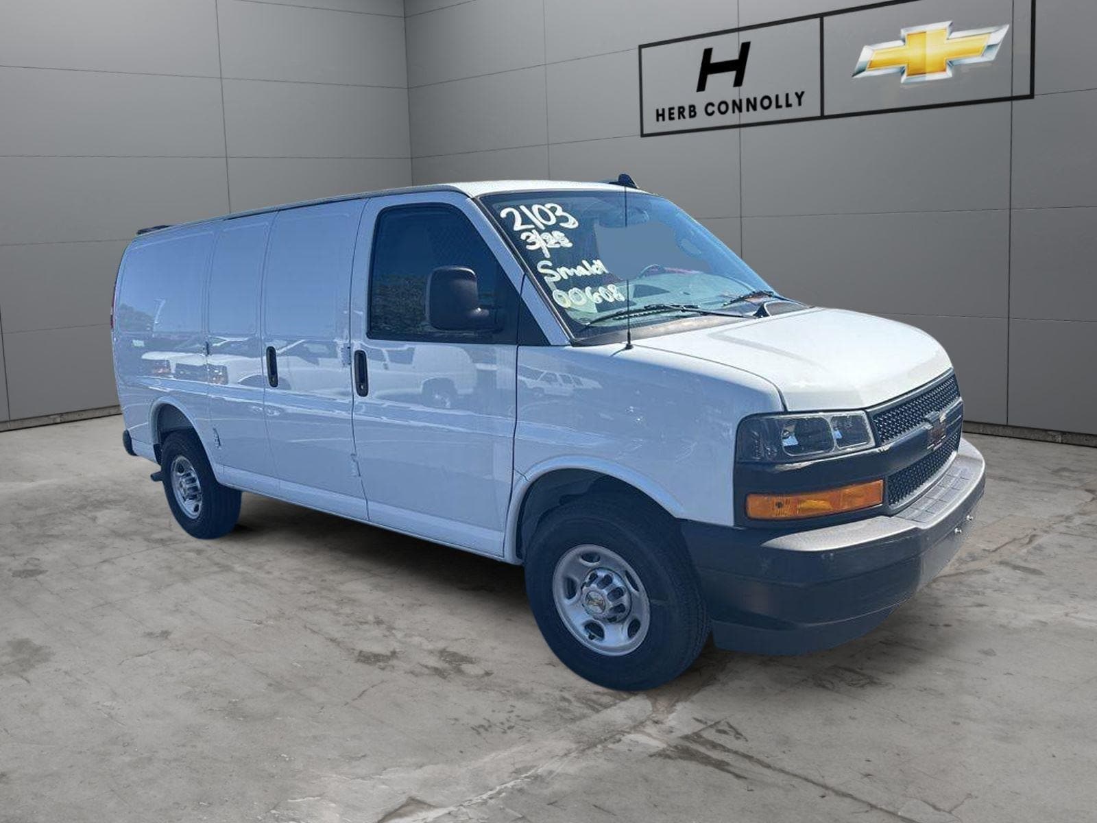 2025 Chevrolet Express 2500 Work Van HD's photo