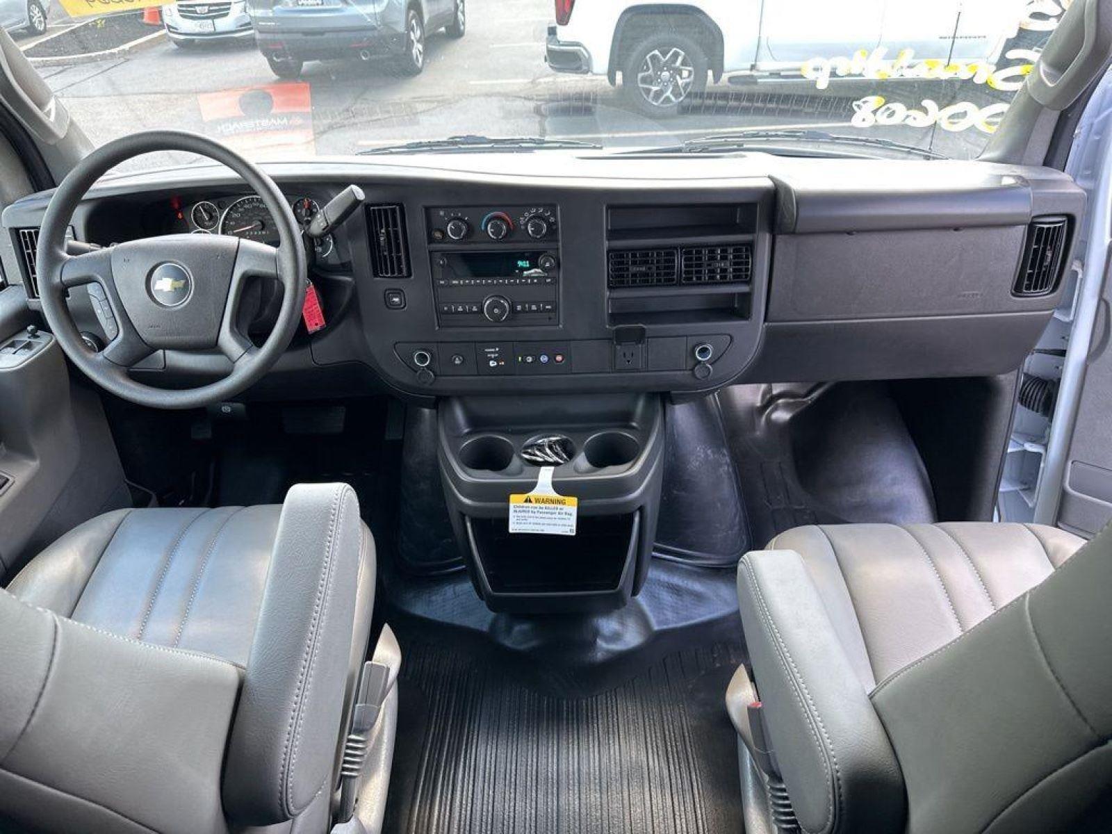2025 Chevrolet Express Cargo Work Van - Photo 17