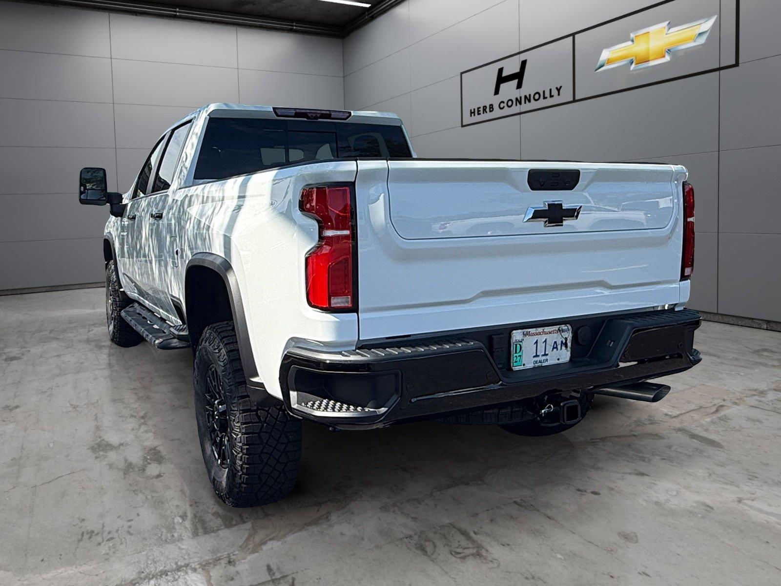2026 Chevrolet Silverado 2500 HD ZR2 - Photo 3