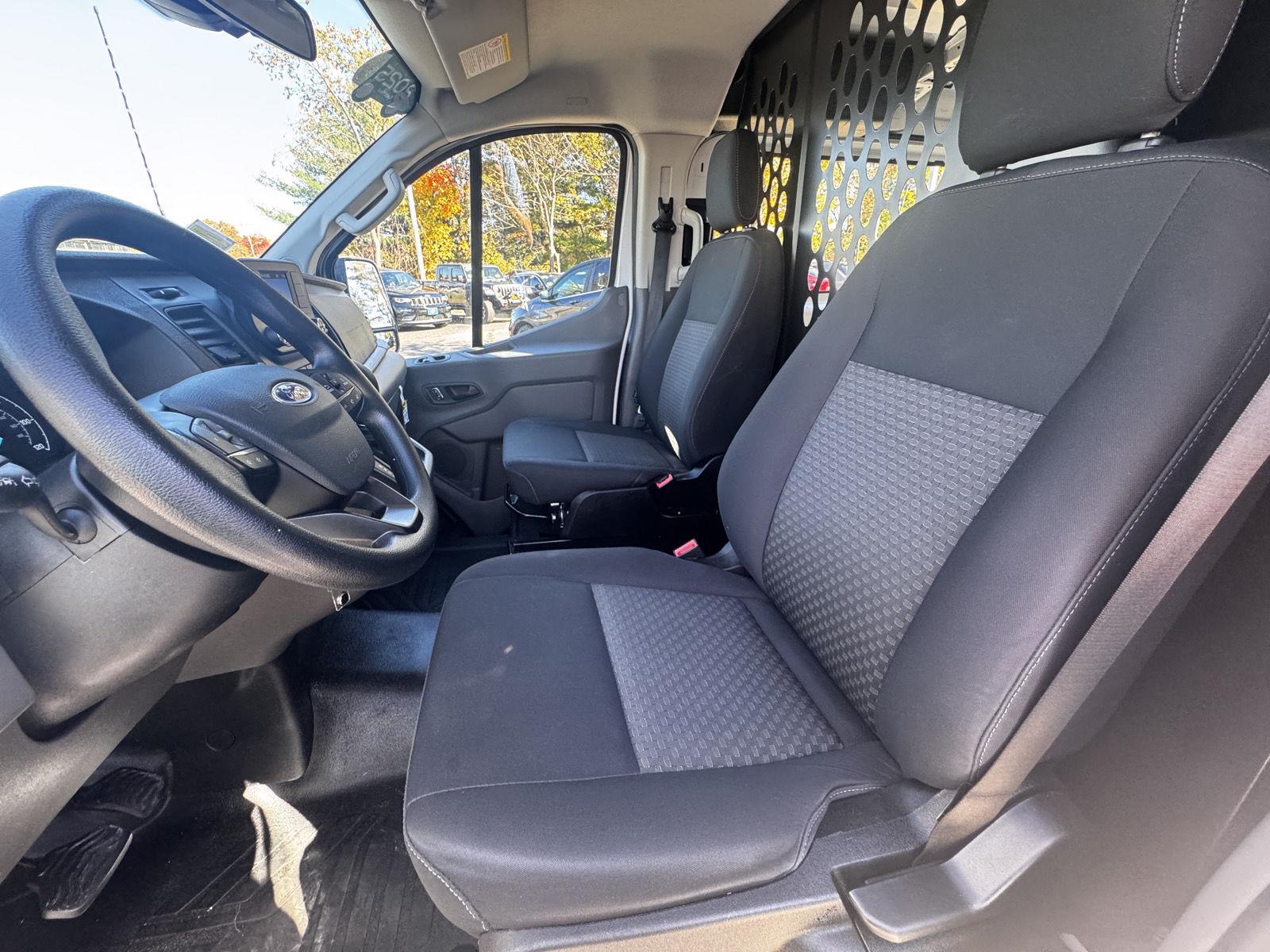 2025 Ford Transit Van Base - Photo 14