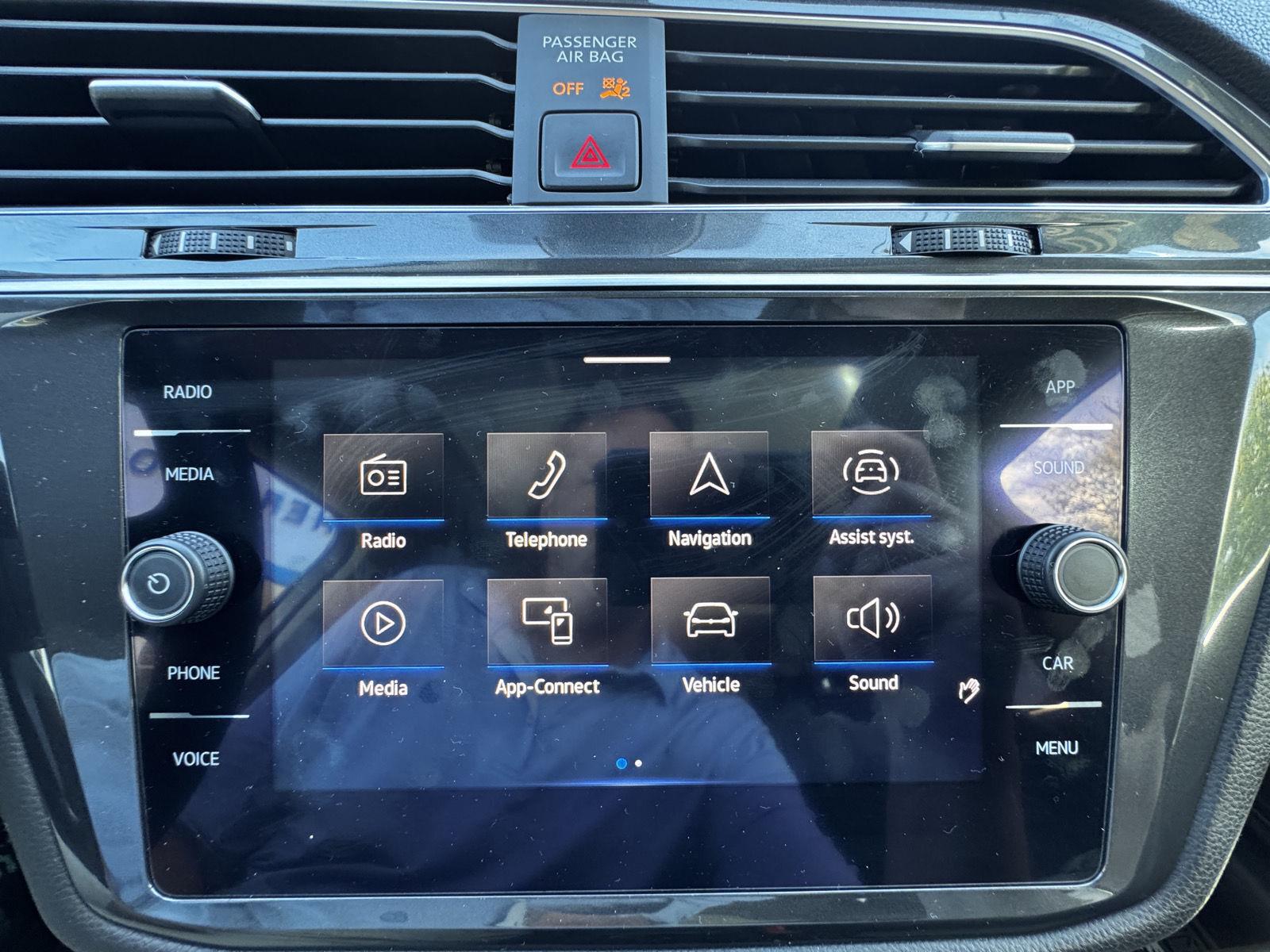2022 Volkswagen Tiguan SE - Photo 28