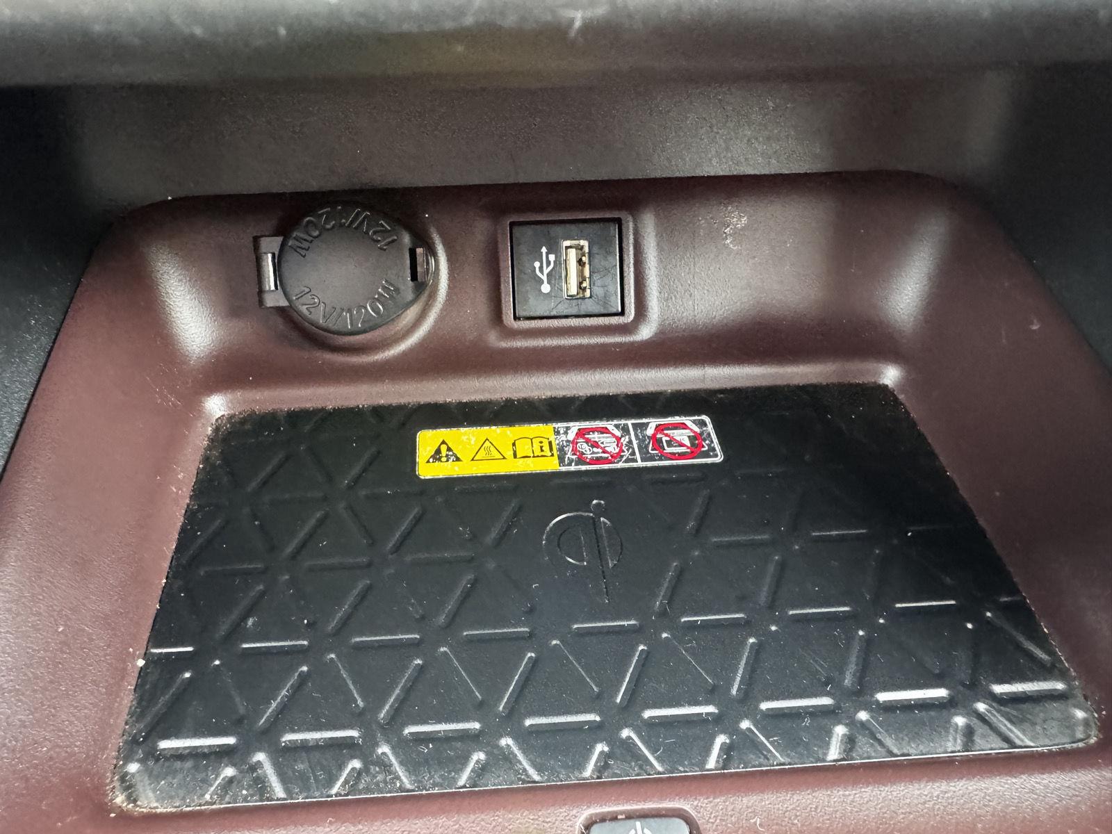2023 Toyota RAV4 Limited - Photo 29