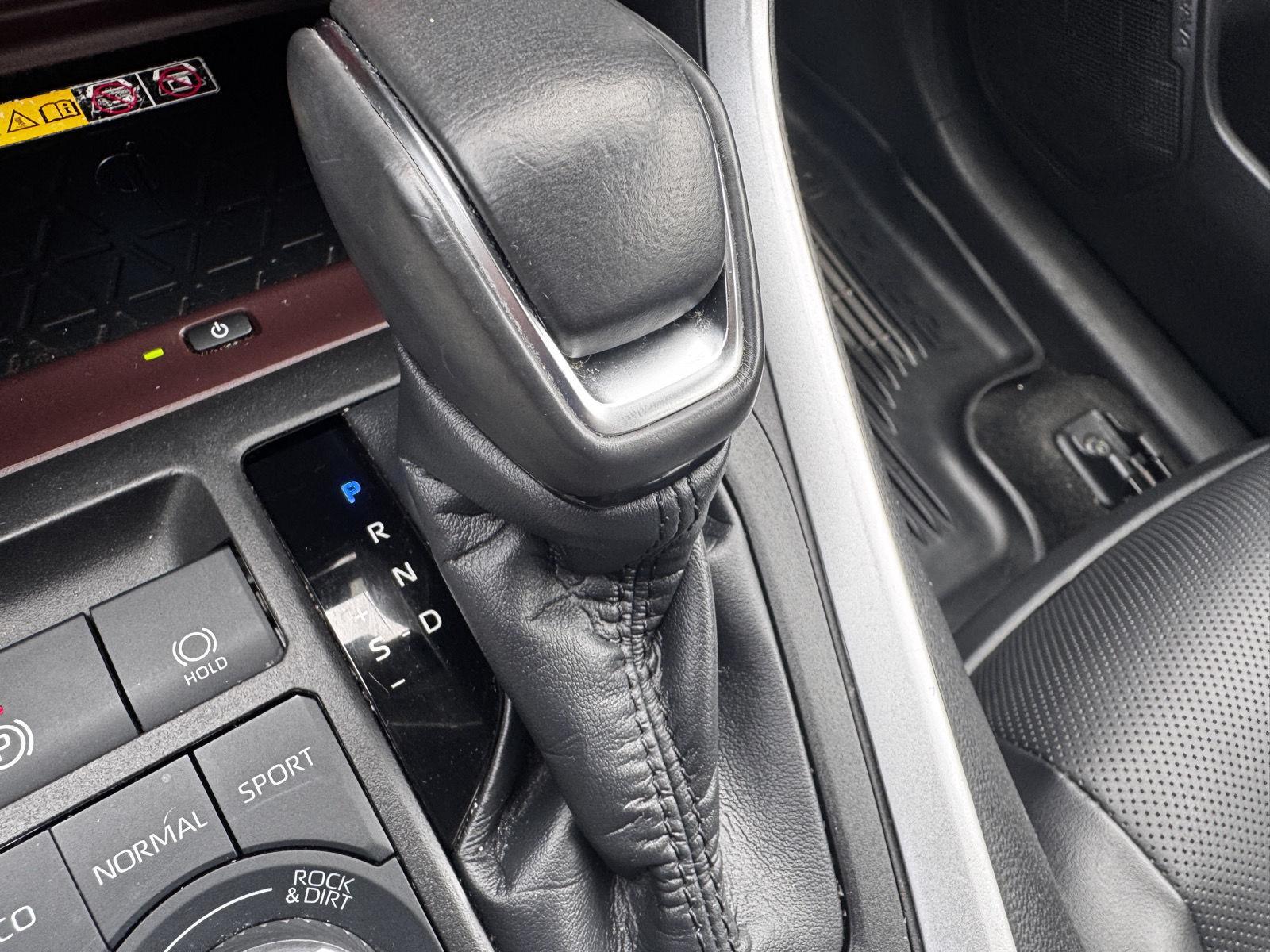 2023 Toyota RAV4 Limited - Photo 30