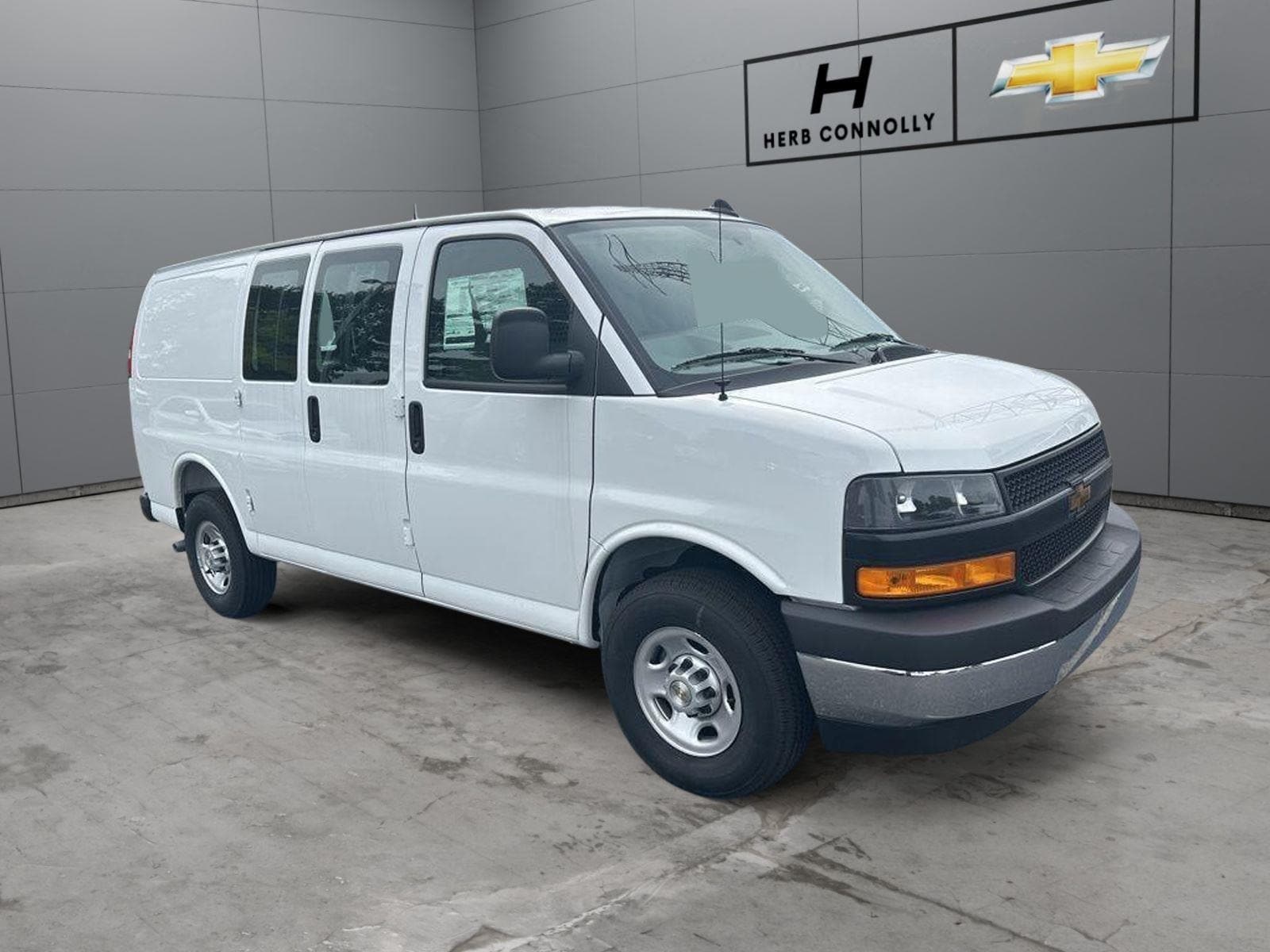 2025 Chevrolet Express 2500 Work Van HD's photo