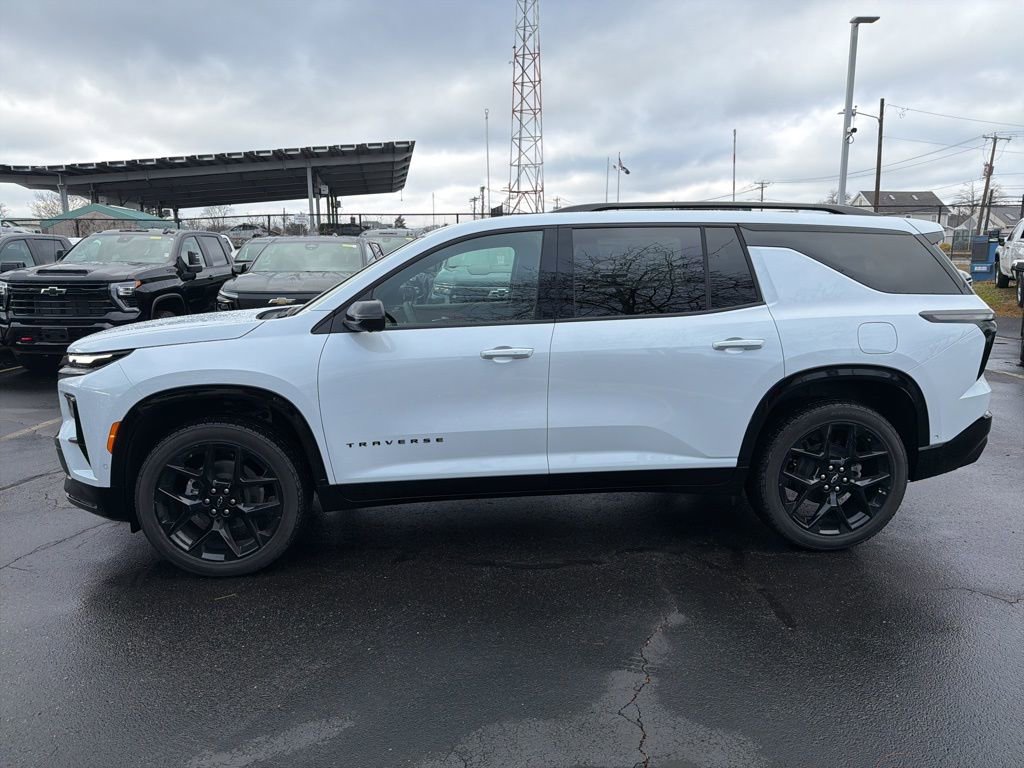 2026 Chevrolet Traverse RS photo 3