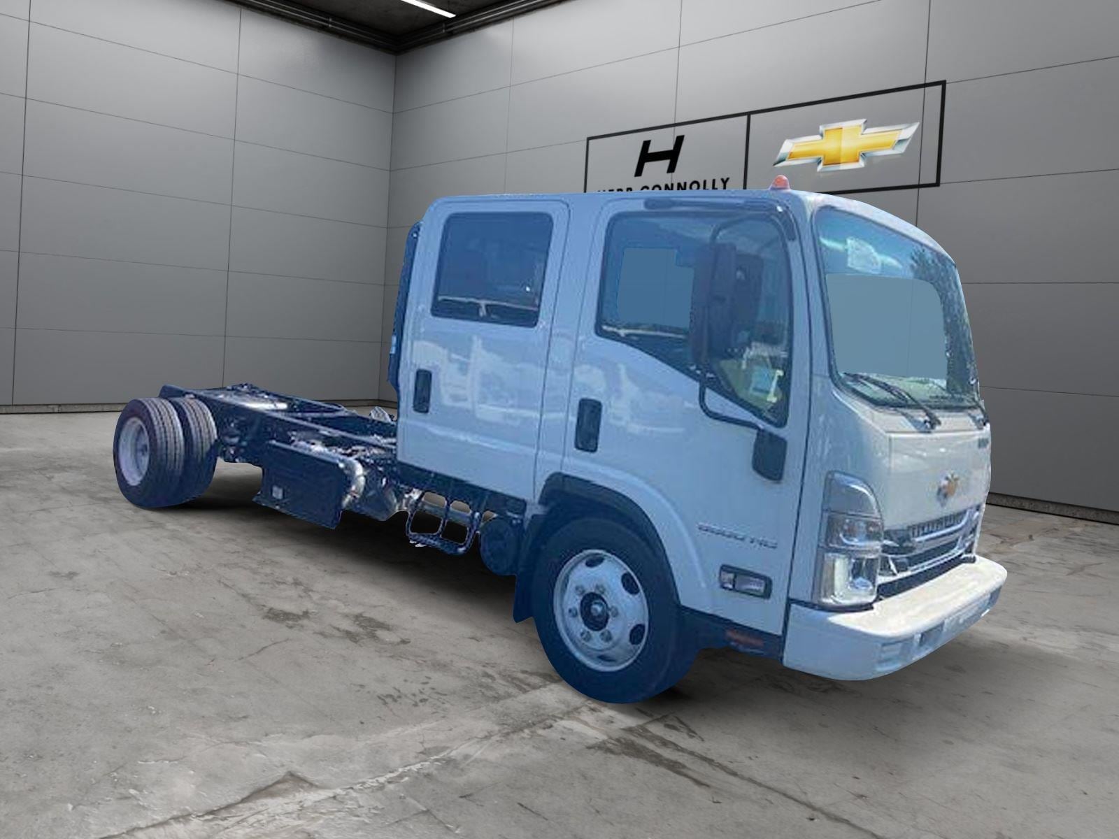 2024 Chevrolet Low Cab Forward's photo
