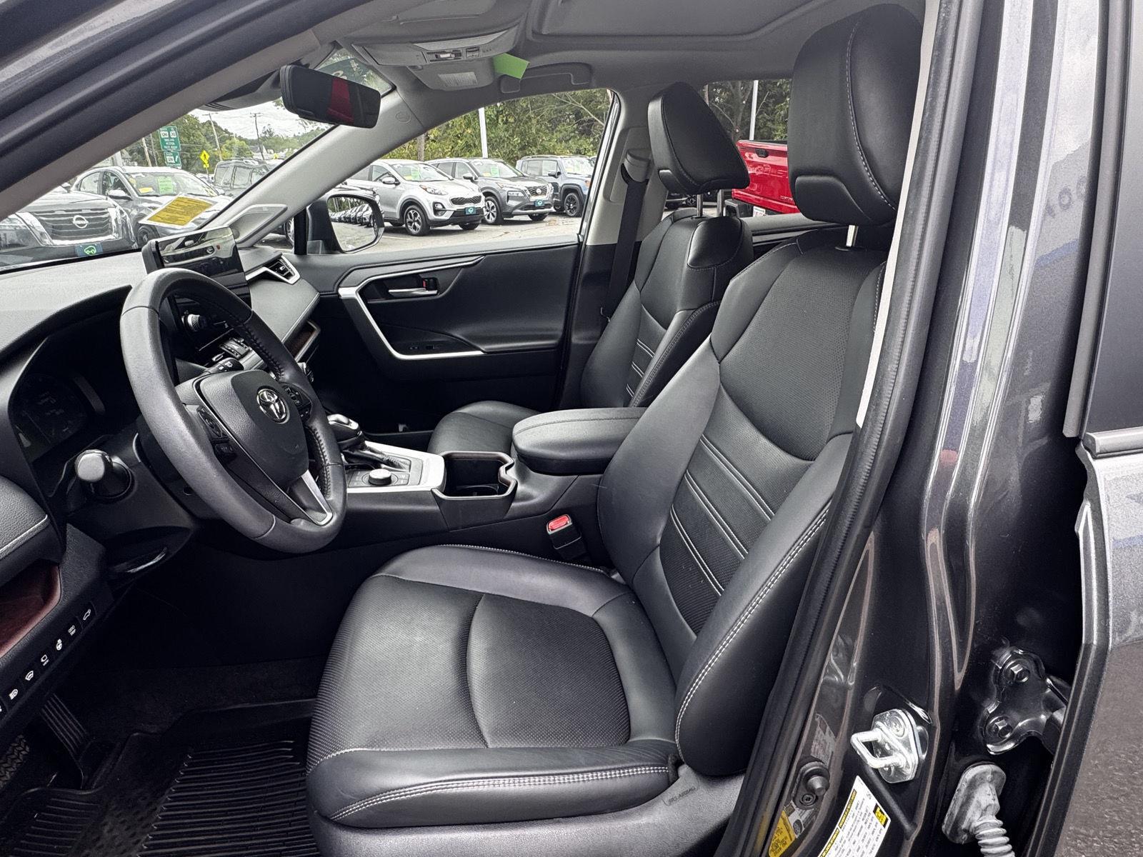 2023 Toyota RAV4 Limited - Photo 14