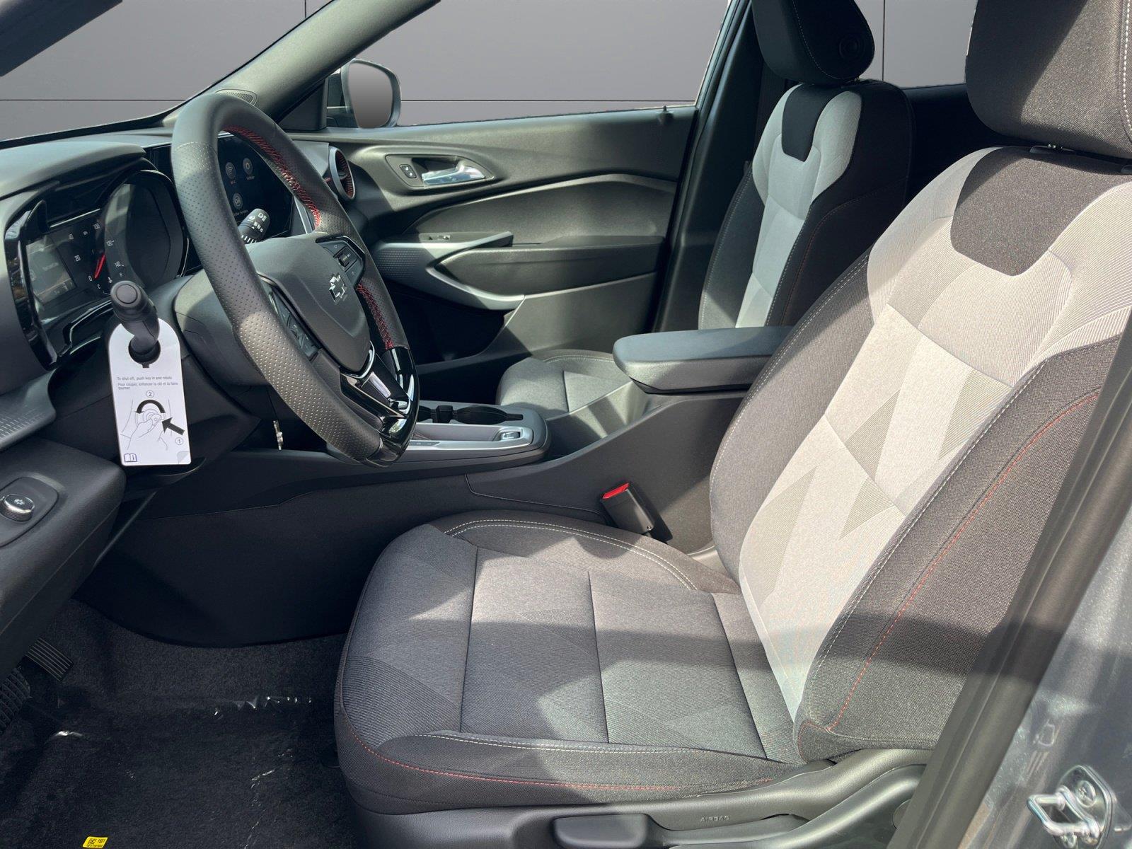 2026 Chevrolet Trax RS - Photo 10