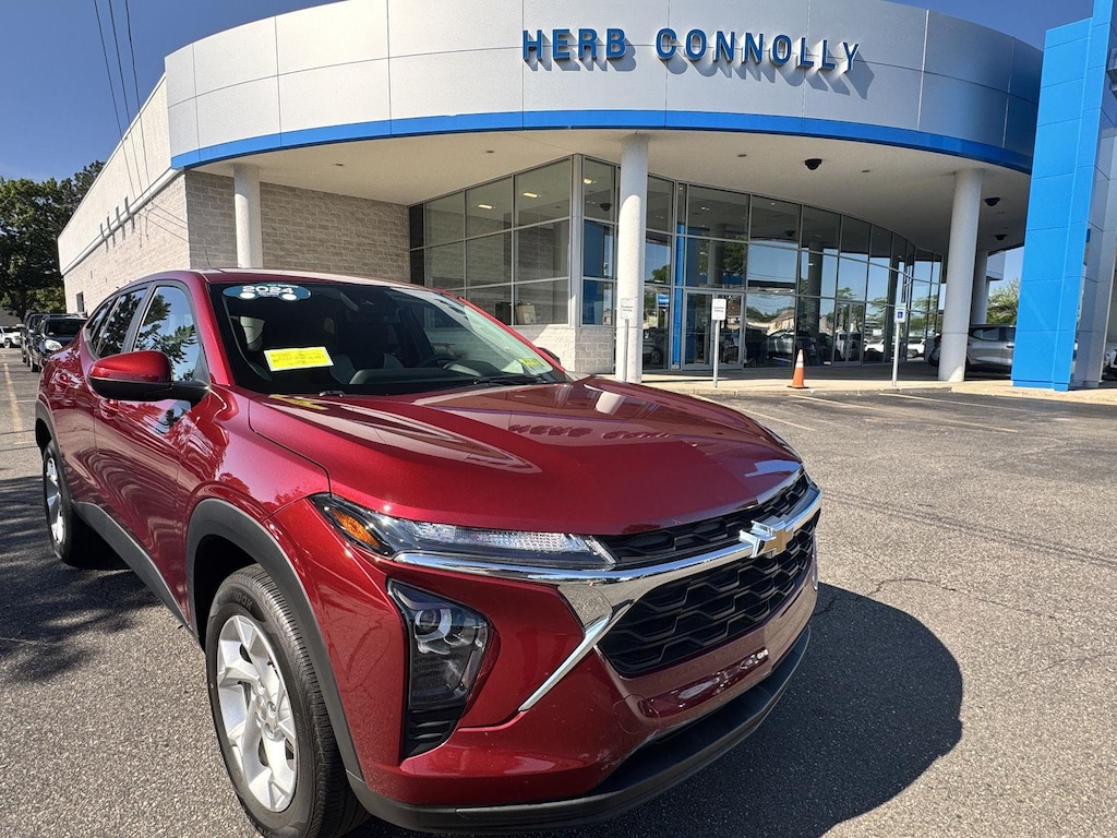 Used 2024 Chevrolet Trax LS SUV