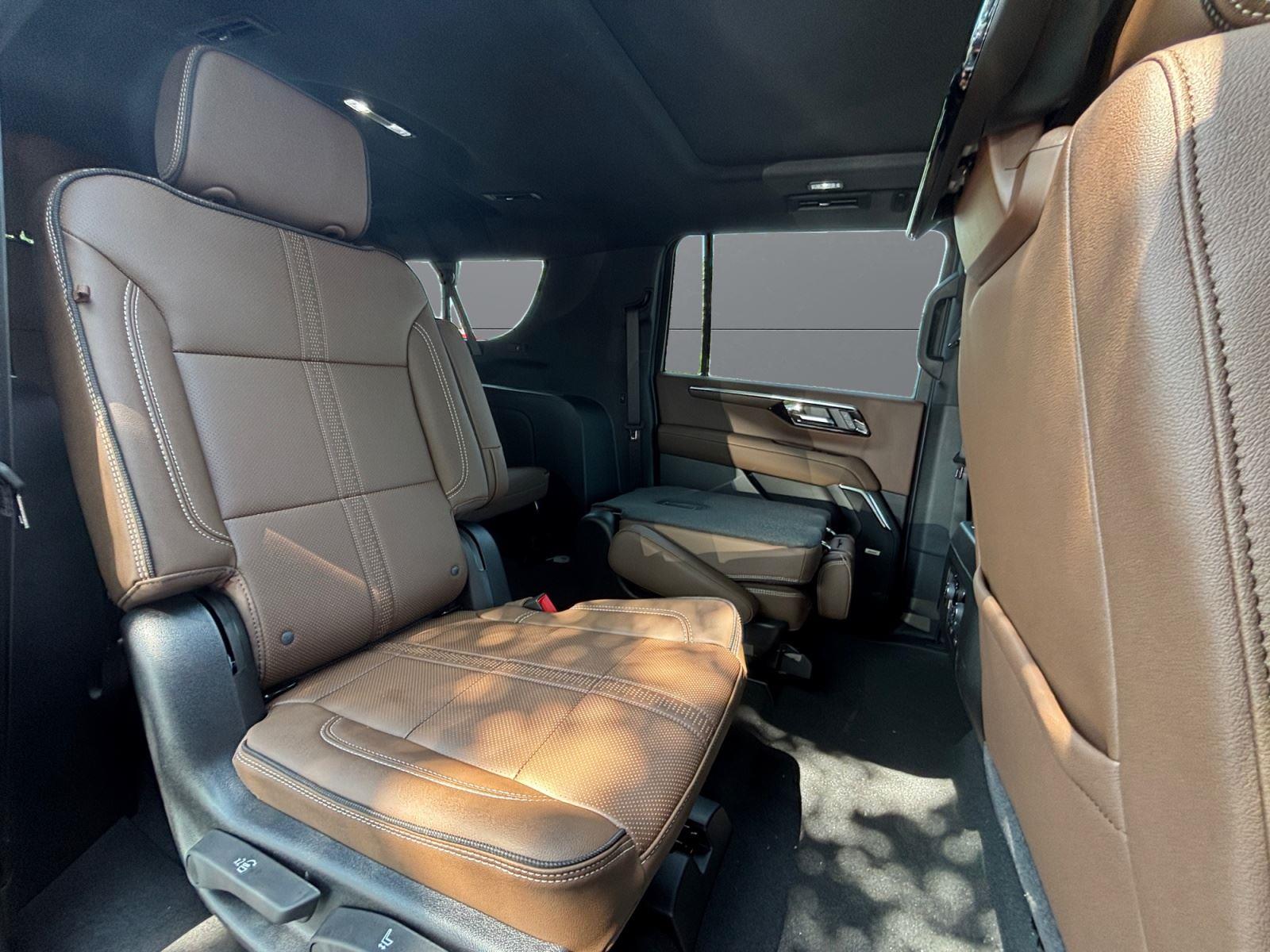 2026 Chevrolet Suburban High Country - Photo 18