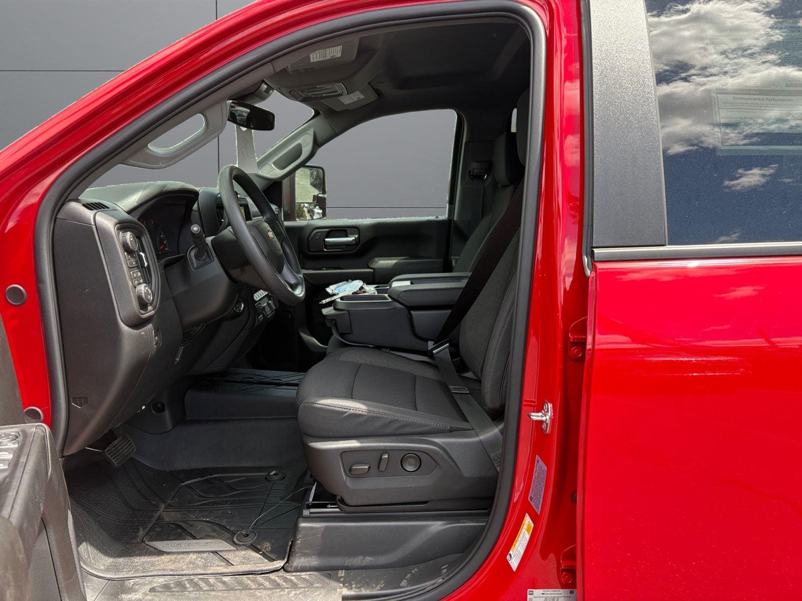 2026 Chevrolet Silverado 2500 HD Custom - Photo 10