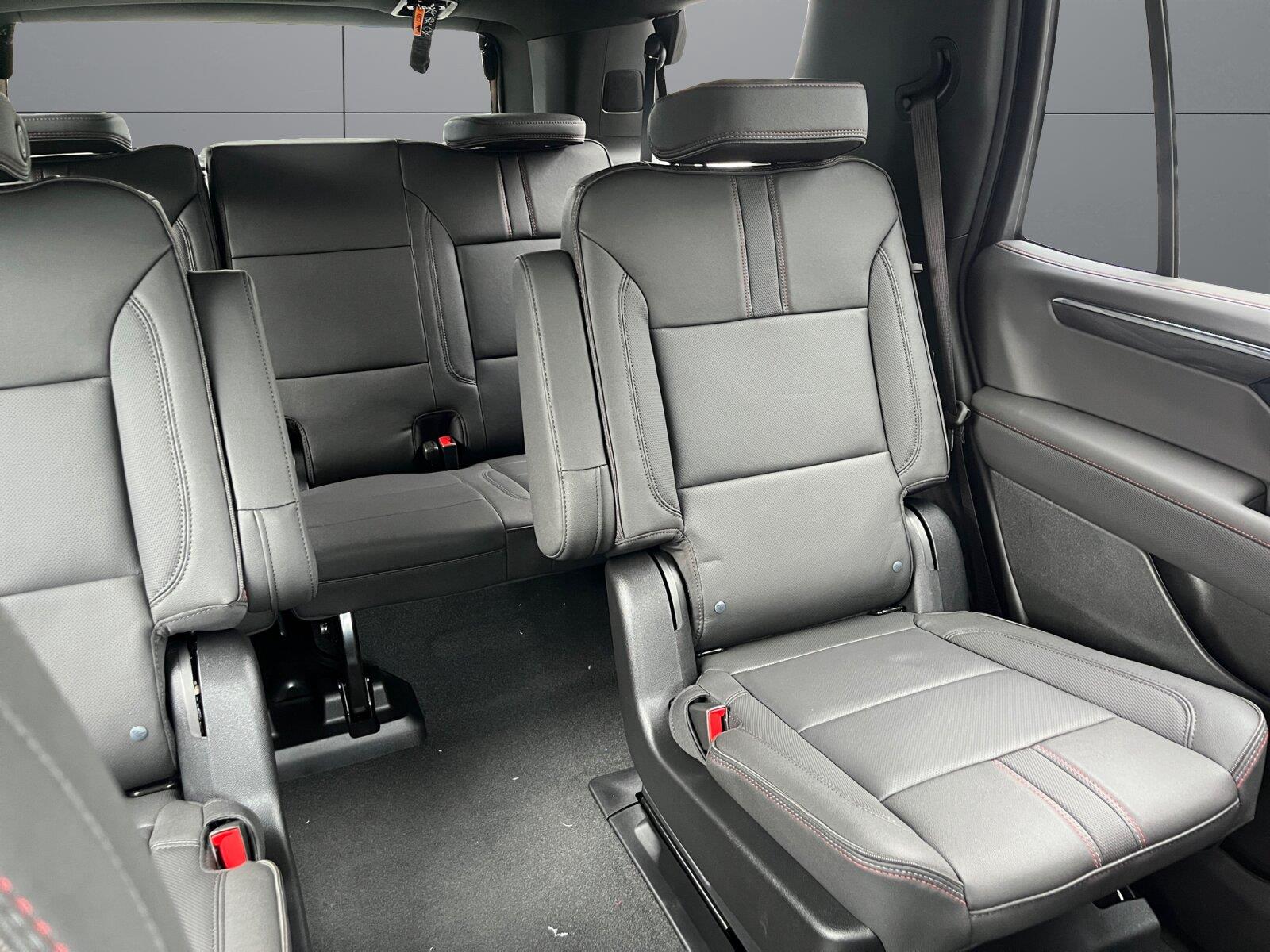 2026 Chevrolet Tahoe RST - Photo 18
