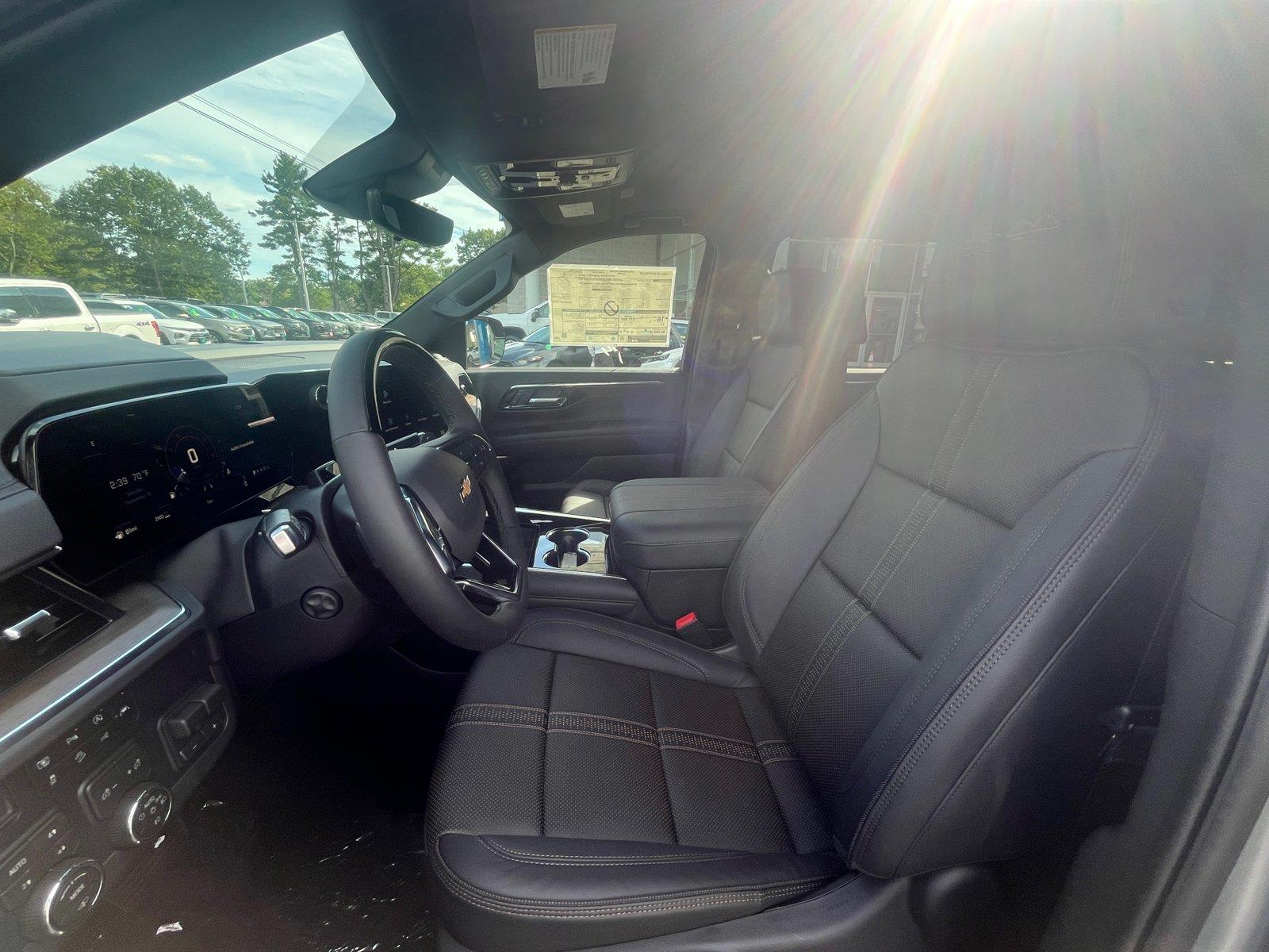 2026 Chevrolet Suburban High Country - Photo 10