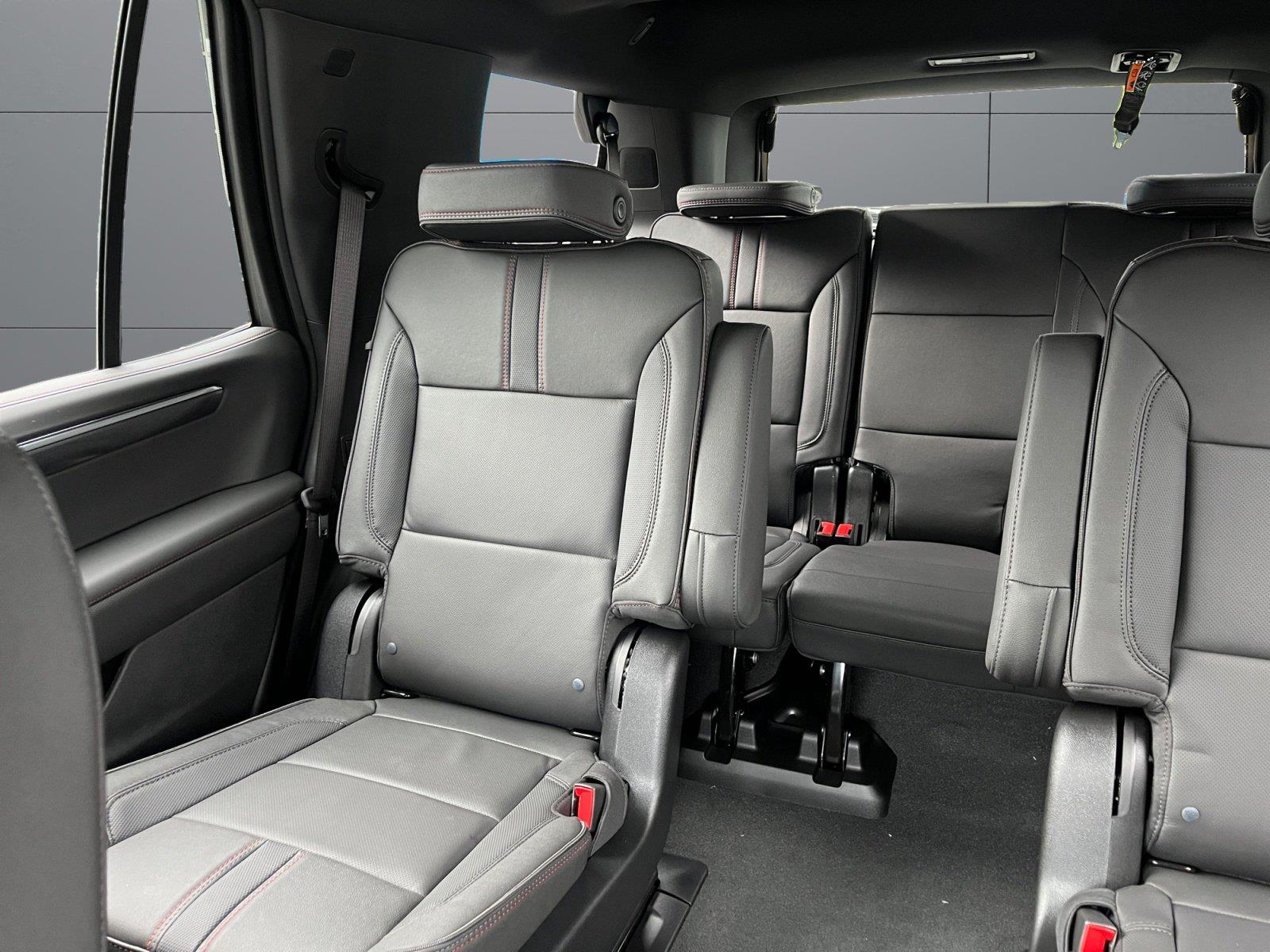 2026 Chevrolet Tahoe RST - Photo 13