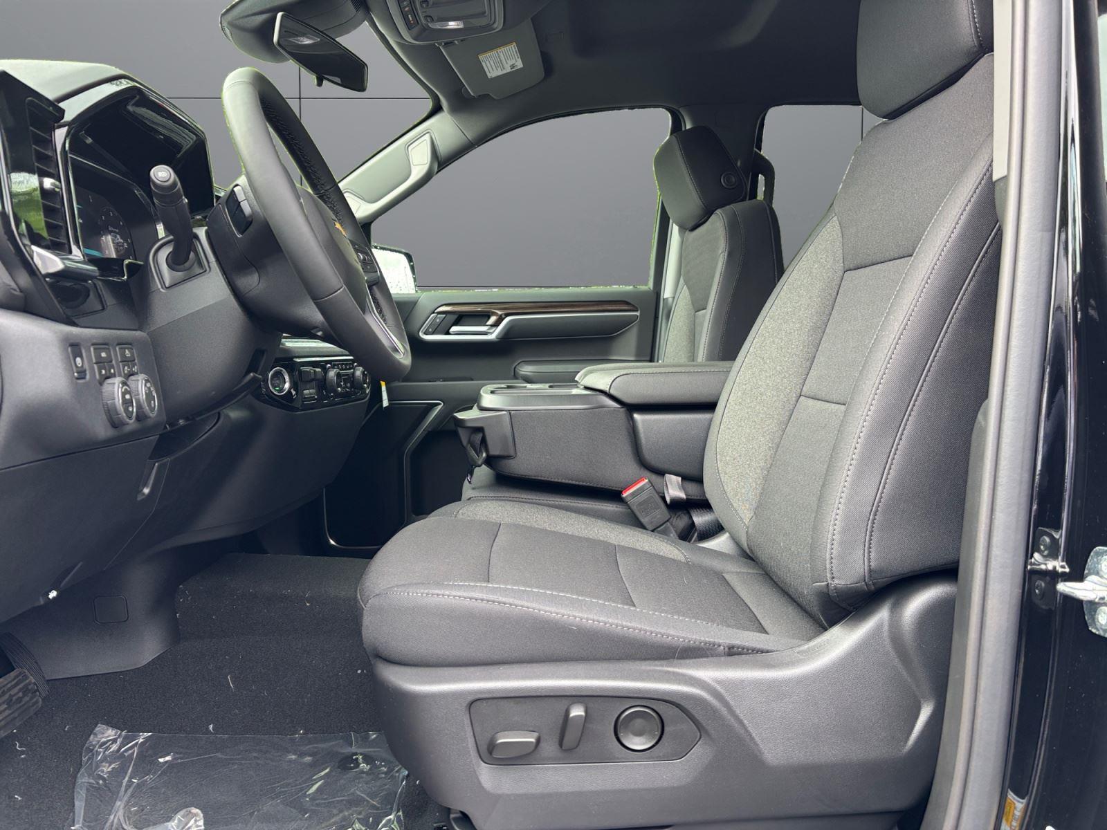 2026 Chevrolet Silverado 1500 LT - Photo 10