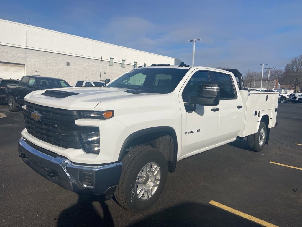 2024 Chevrolet Silverado 2500HD photo 2