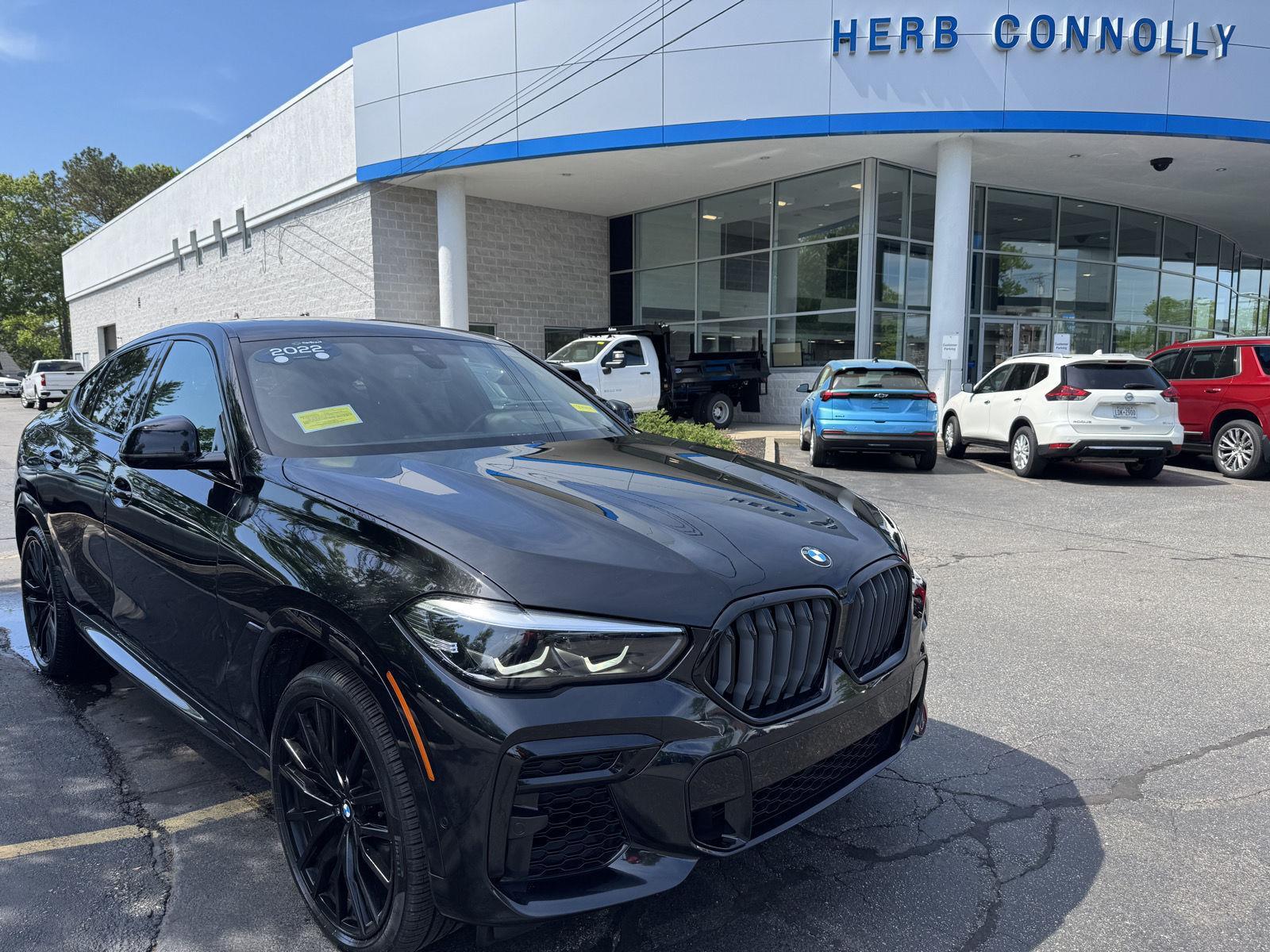 2022 BMW X6 M50i's photo