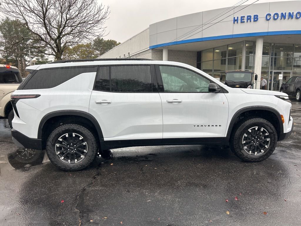 2026 Chevrolet Traverse Z71 photo 4