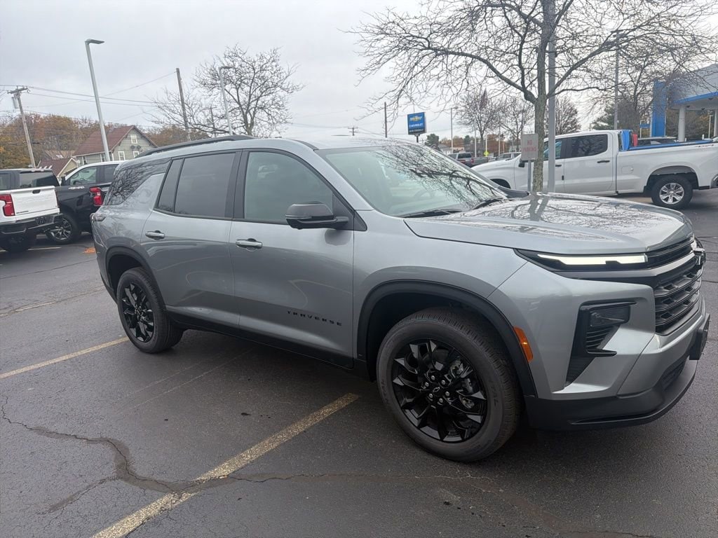 2026 Chevrolet Traverse LT's photo