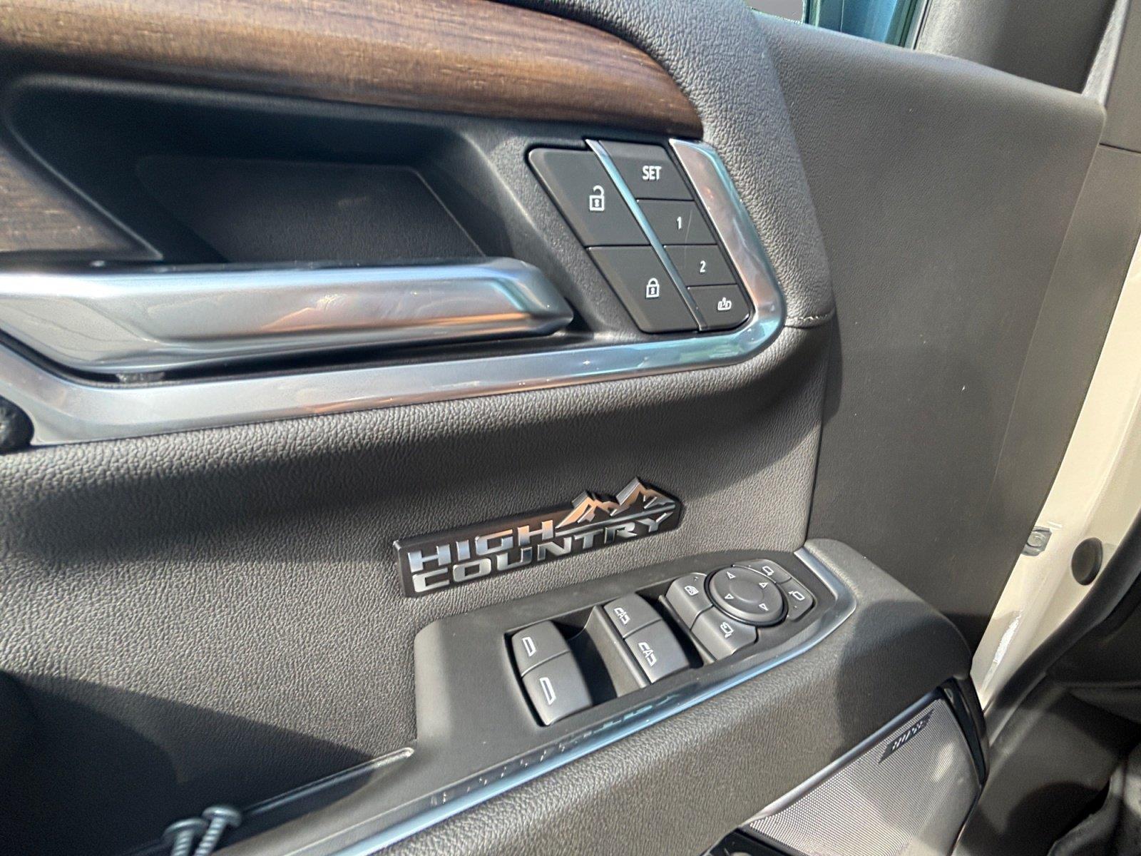 2026 Chevrolet Silverado 1500 High Country - Photo 17