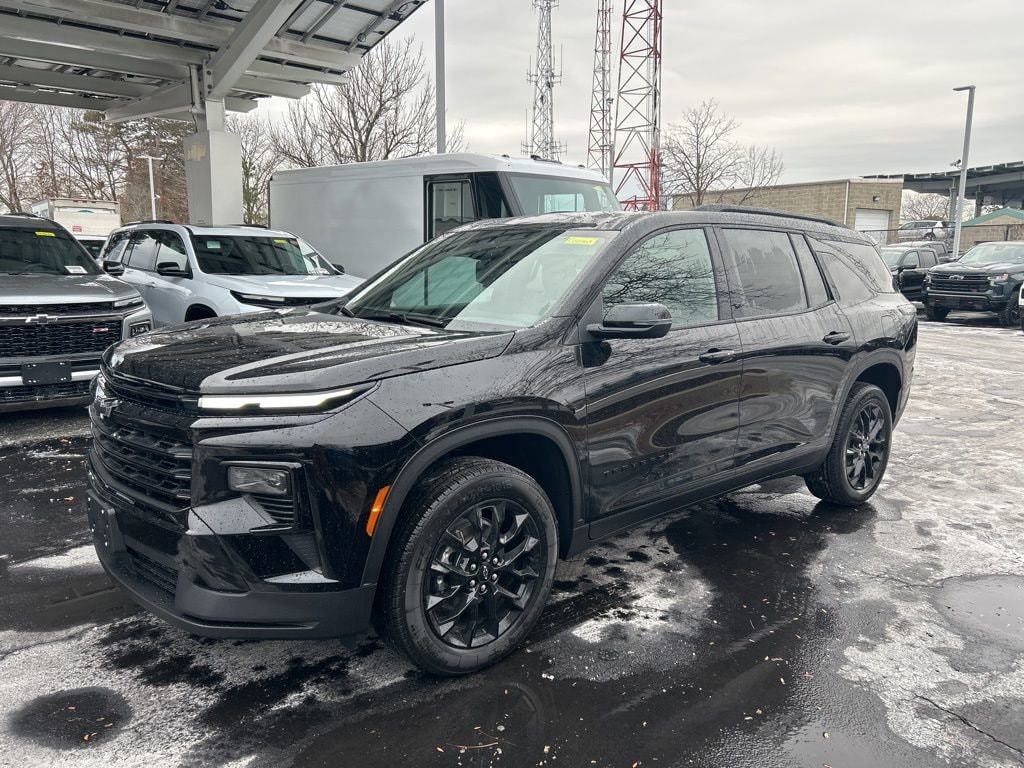 2026 Chevrolet Traverse LT's photo