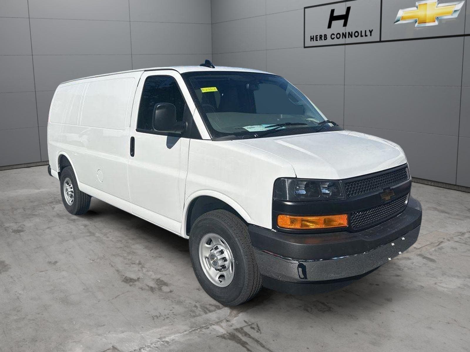 2025 Chevrolet Express 2500 Work Van HD's photo