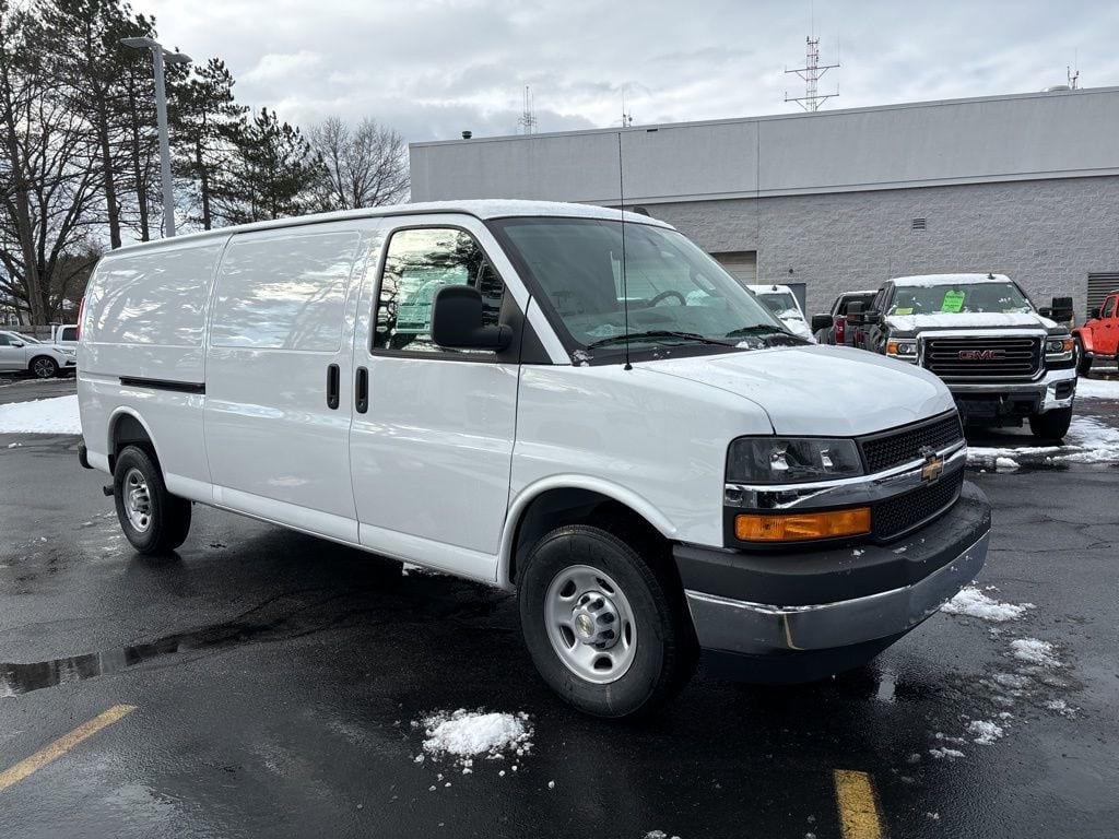 2025 Chevrolet Express Cargo Work Van's photo