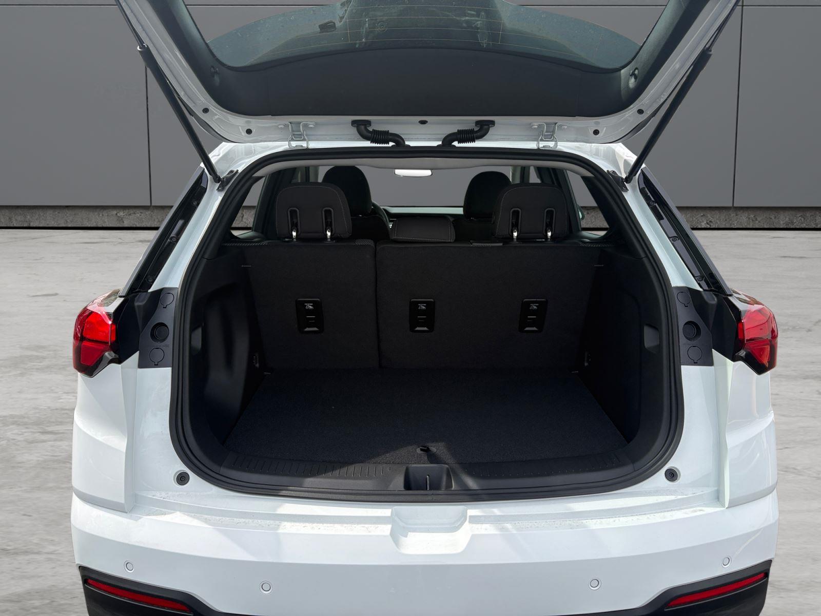 2027 Chevrolet Bolt LT - Photo 19