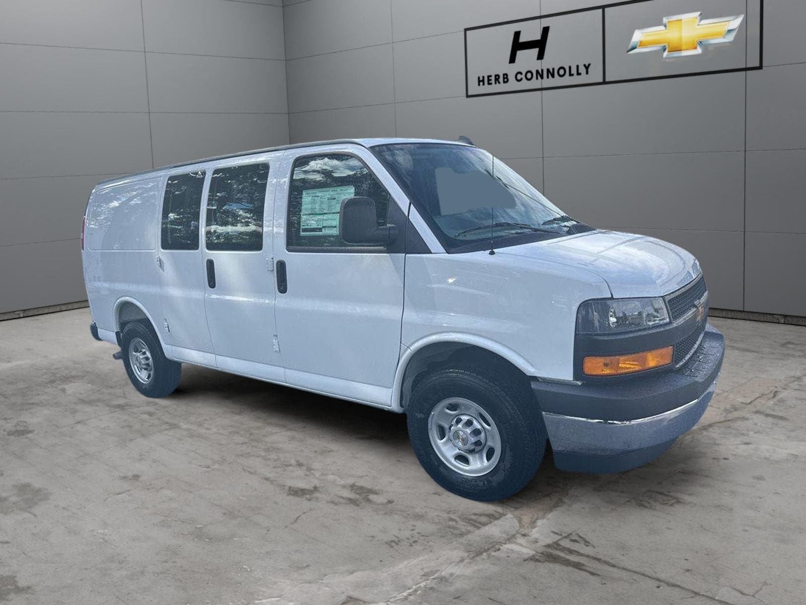 2025 Chevrolet Express 2500 Work Van HD's photo