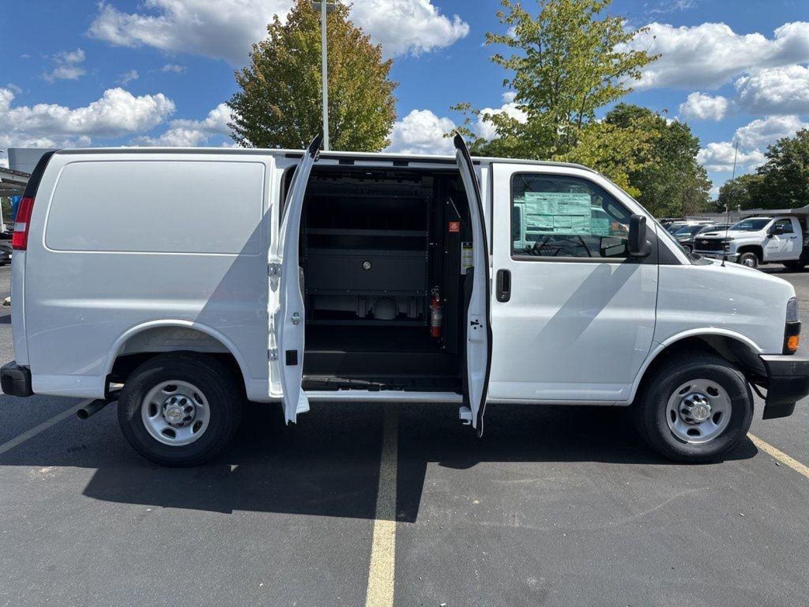 2025 Chevrolet Express Cargo Work Van - Photo 21