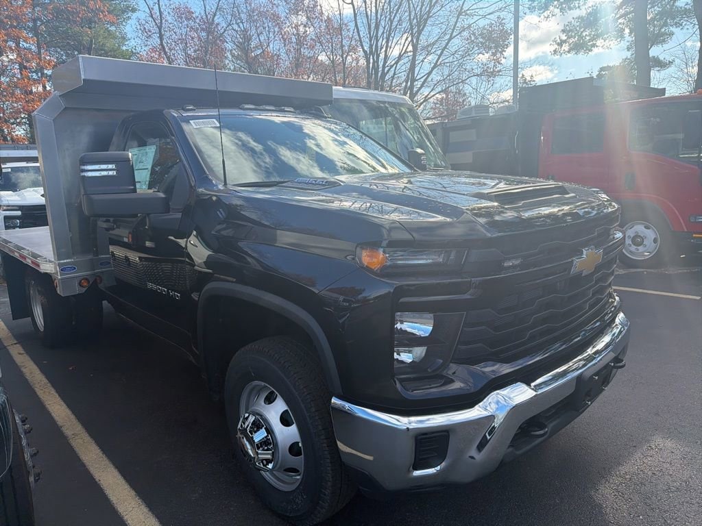 2025 Chevrolet Silverado 3500HD Work Truck's photo