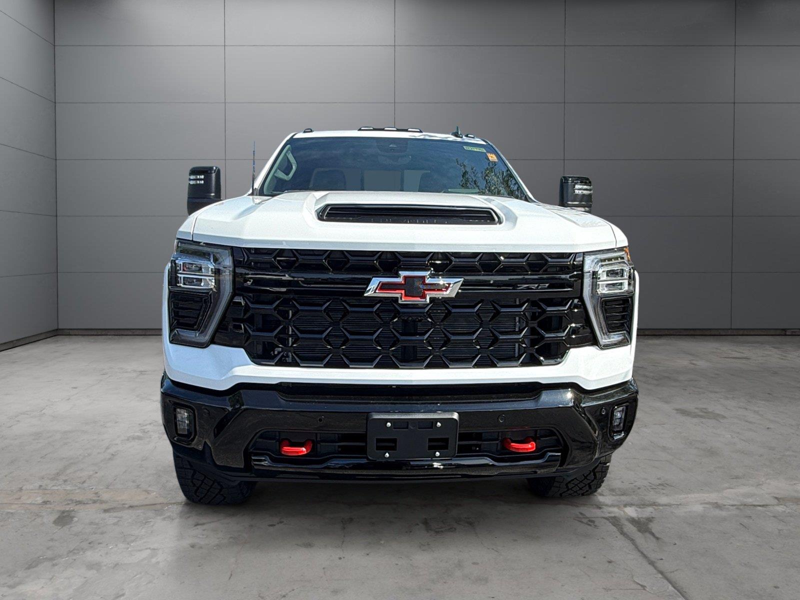 2026 Chevrolet Silverado 2500 HD ZR2 - Photo 8