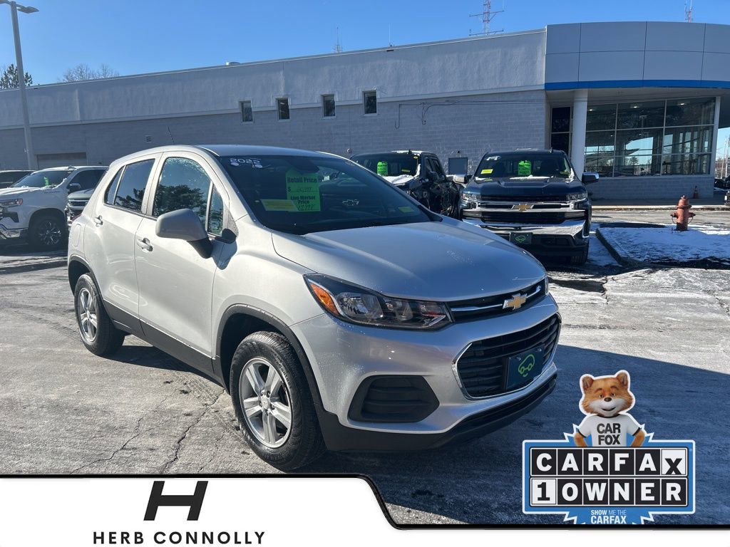 2022 Chevrolet Trax LS's photo