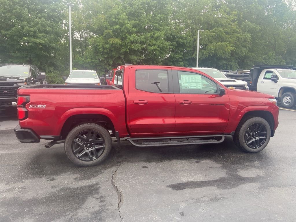 2025 Chevrolet Colorado Z71 photo 3