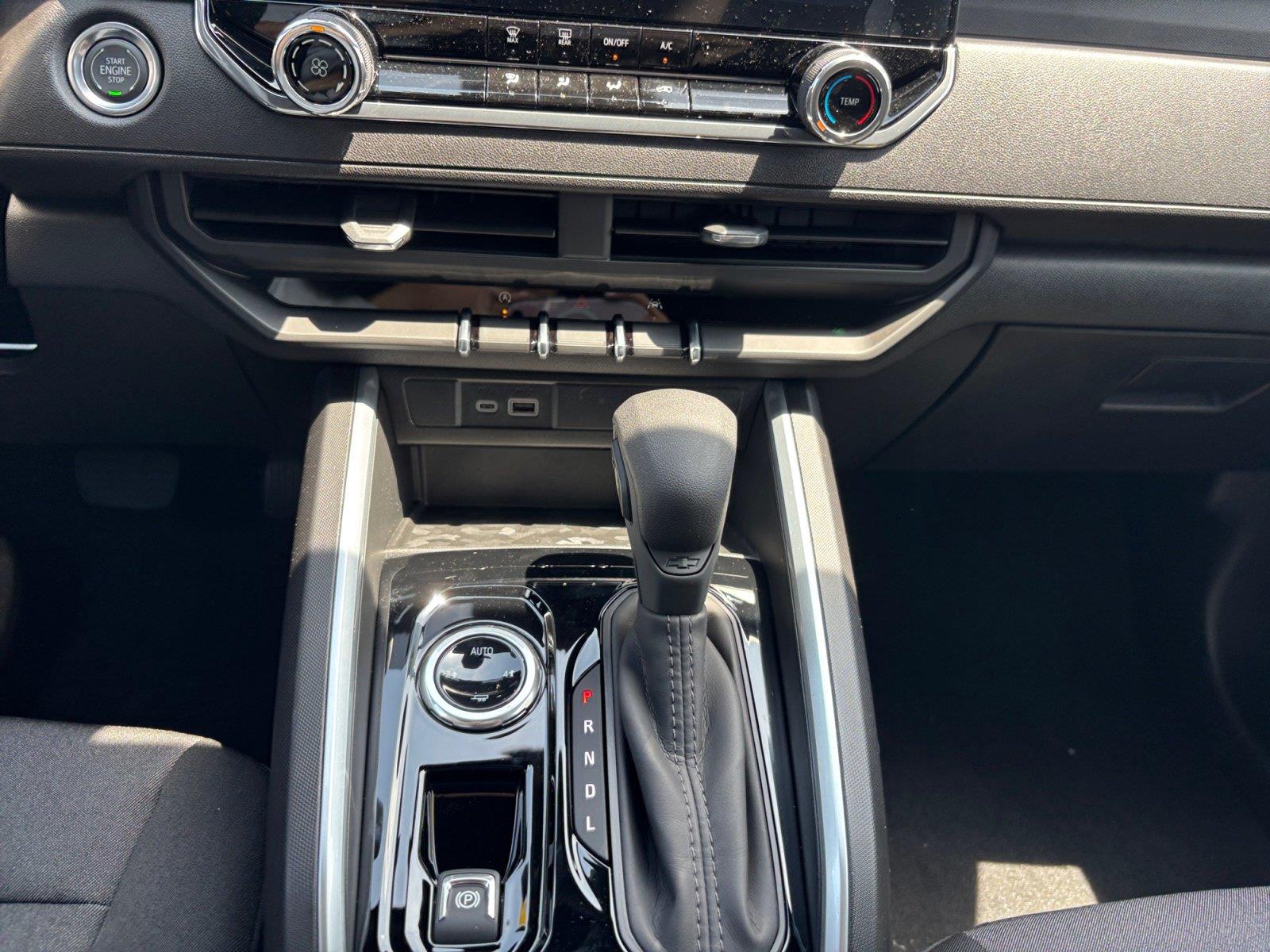 2026 Chevrolet Colorado Work Truck - Photo 12