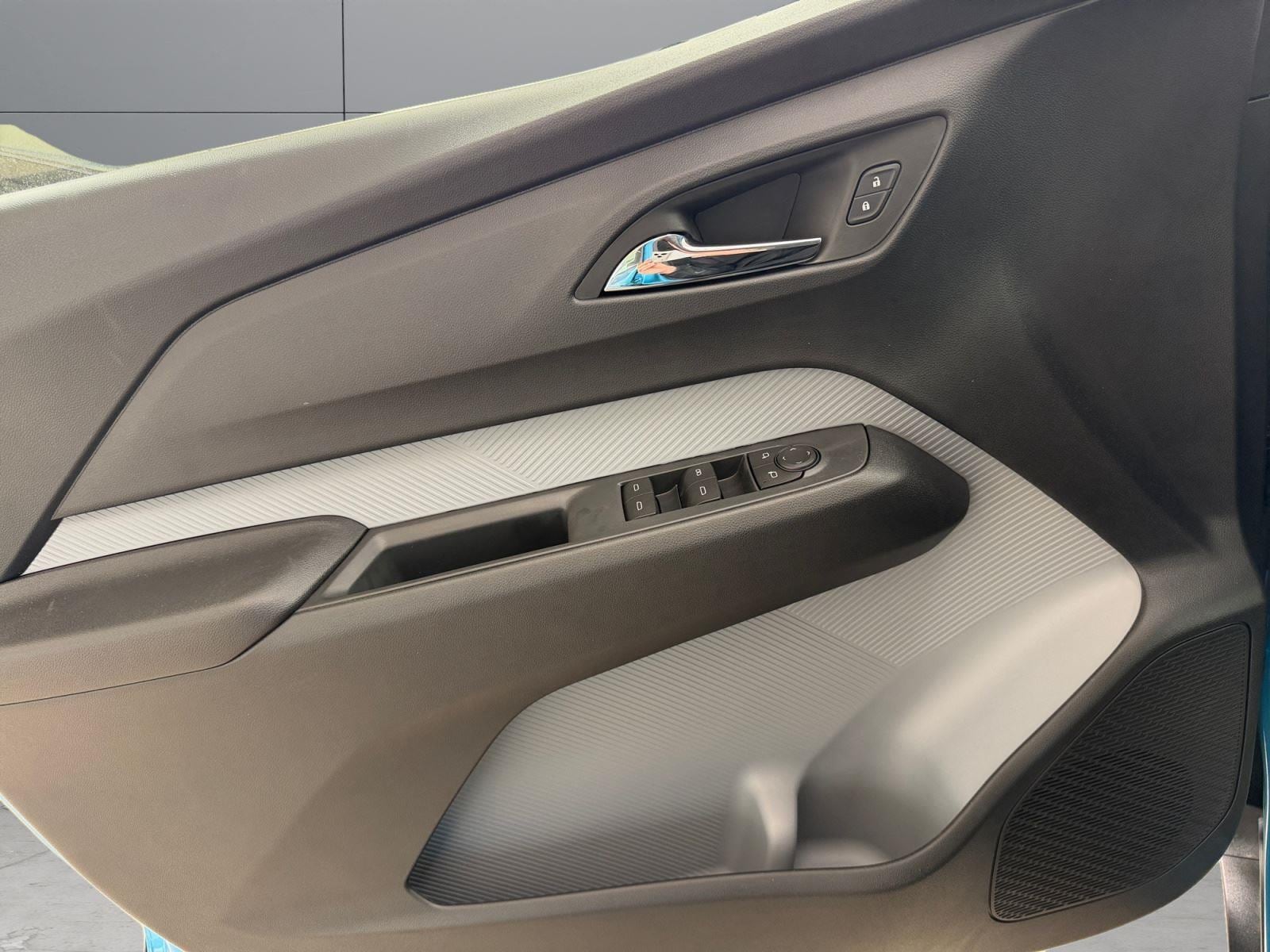 2027 Chevrolet Bolt LT - Photo 17