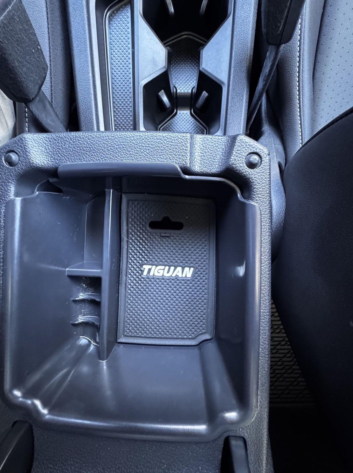2022 Volkswagen Tiguan SE - Photo 37