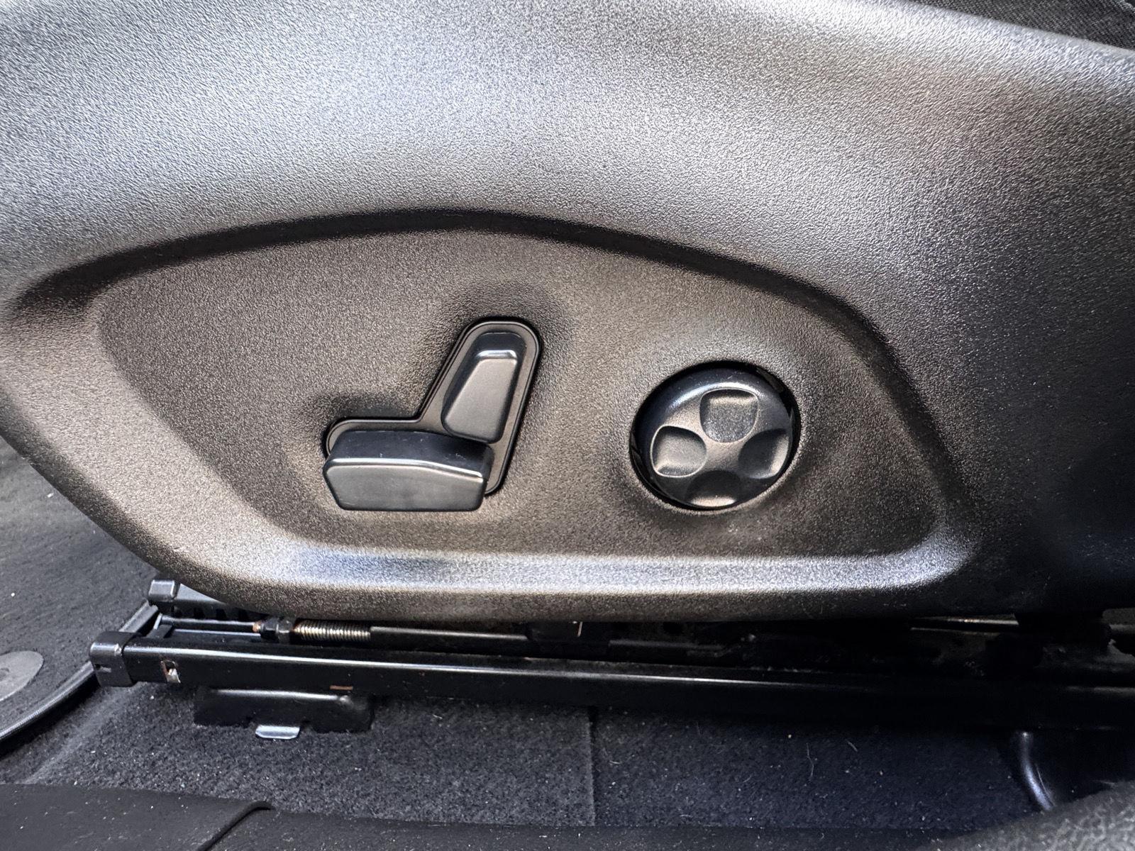 2021 Jeep Renegade Limited - Photo 16