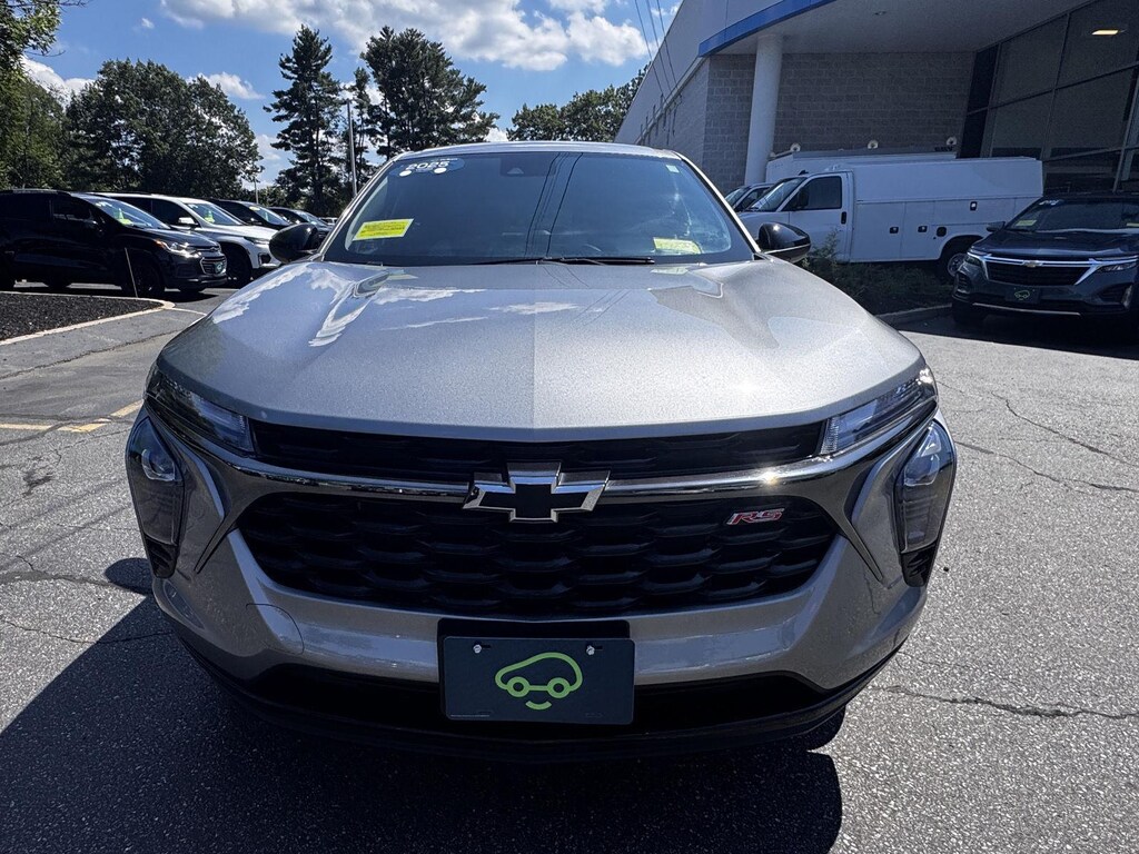 Used 2025 Chevrolet Trax 1RS SUV