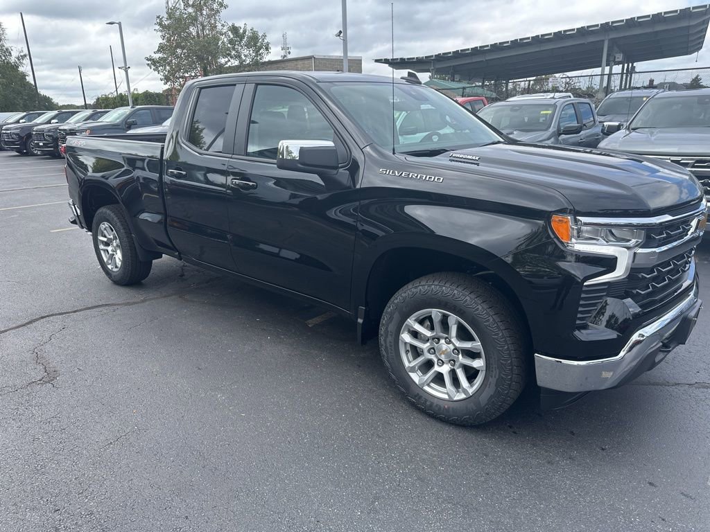 2026 Chevrolet Silverado 1500 LT's photo