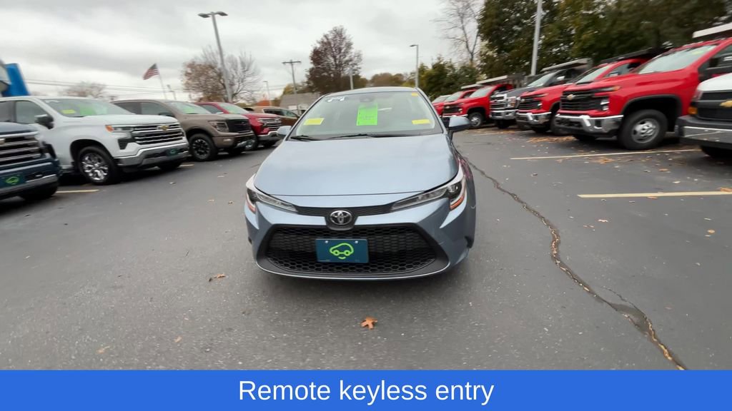 2021 Toyota Corolla LE photo 3