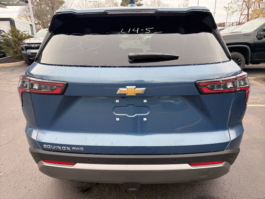 2026 Chevrolet Equinox LT photo 4