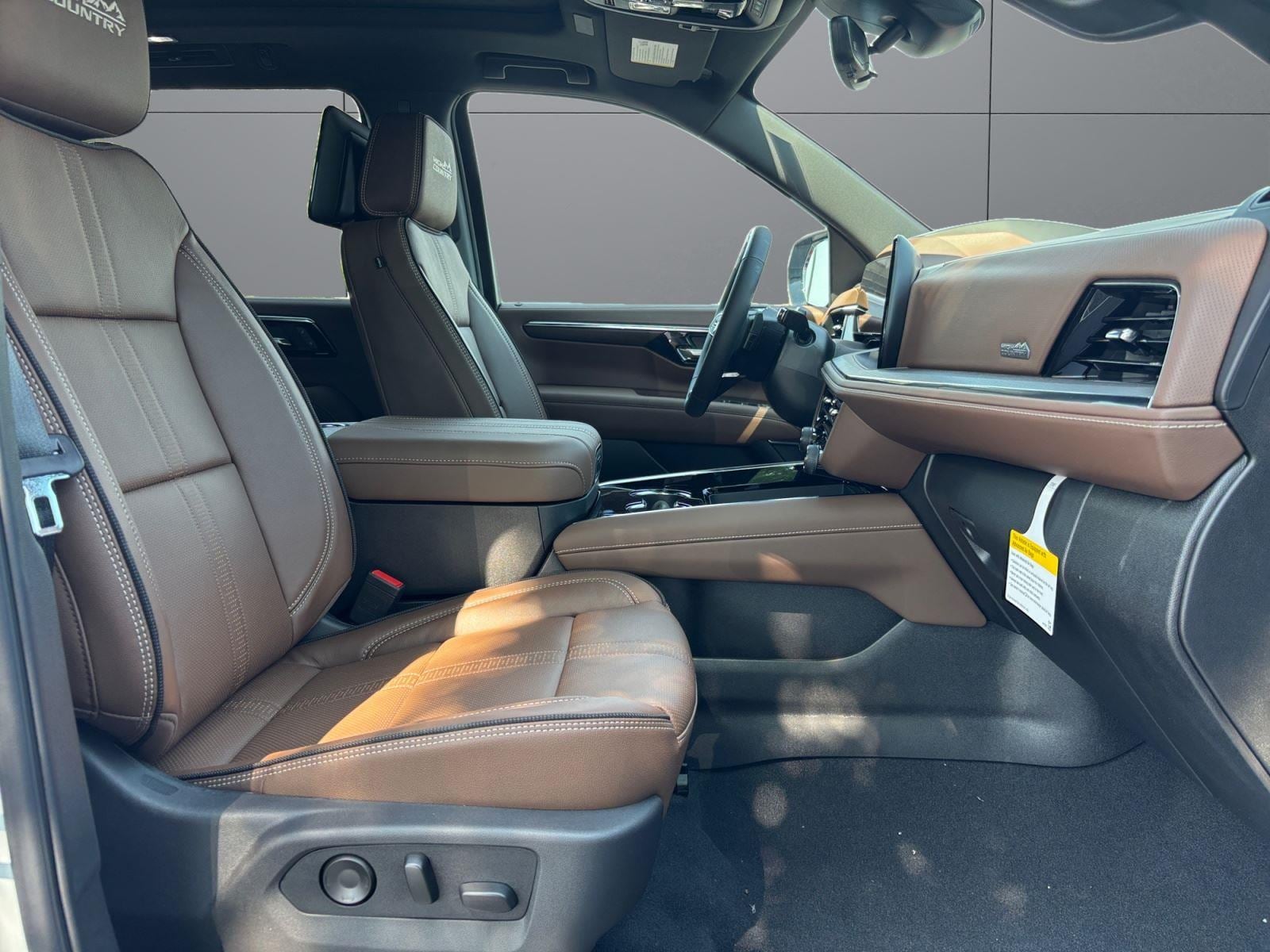2026 Chevrolet Suburban High Country - Photo 15