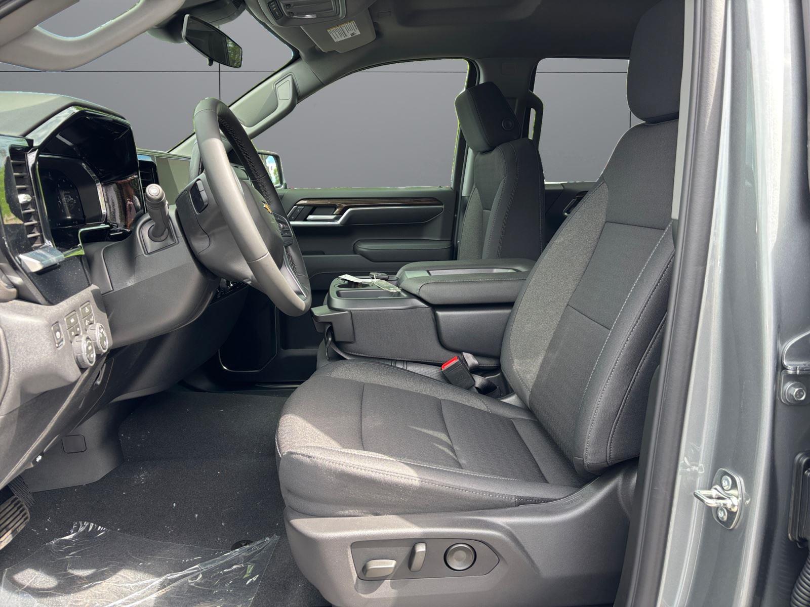 2026 Chevrolet Silverado 1500 LT - Photo 10