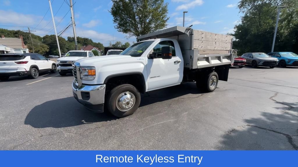 Used 2019 GMC Sierra 3500 HD Chassis Cab 4WD Reg Cab 137.5 WB, 59.06 CA Chassis Cab Truck