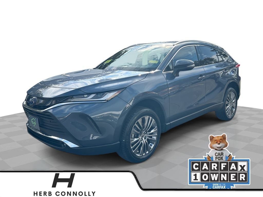 2024 Toyota Venza XLE's photo